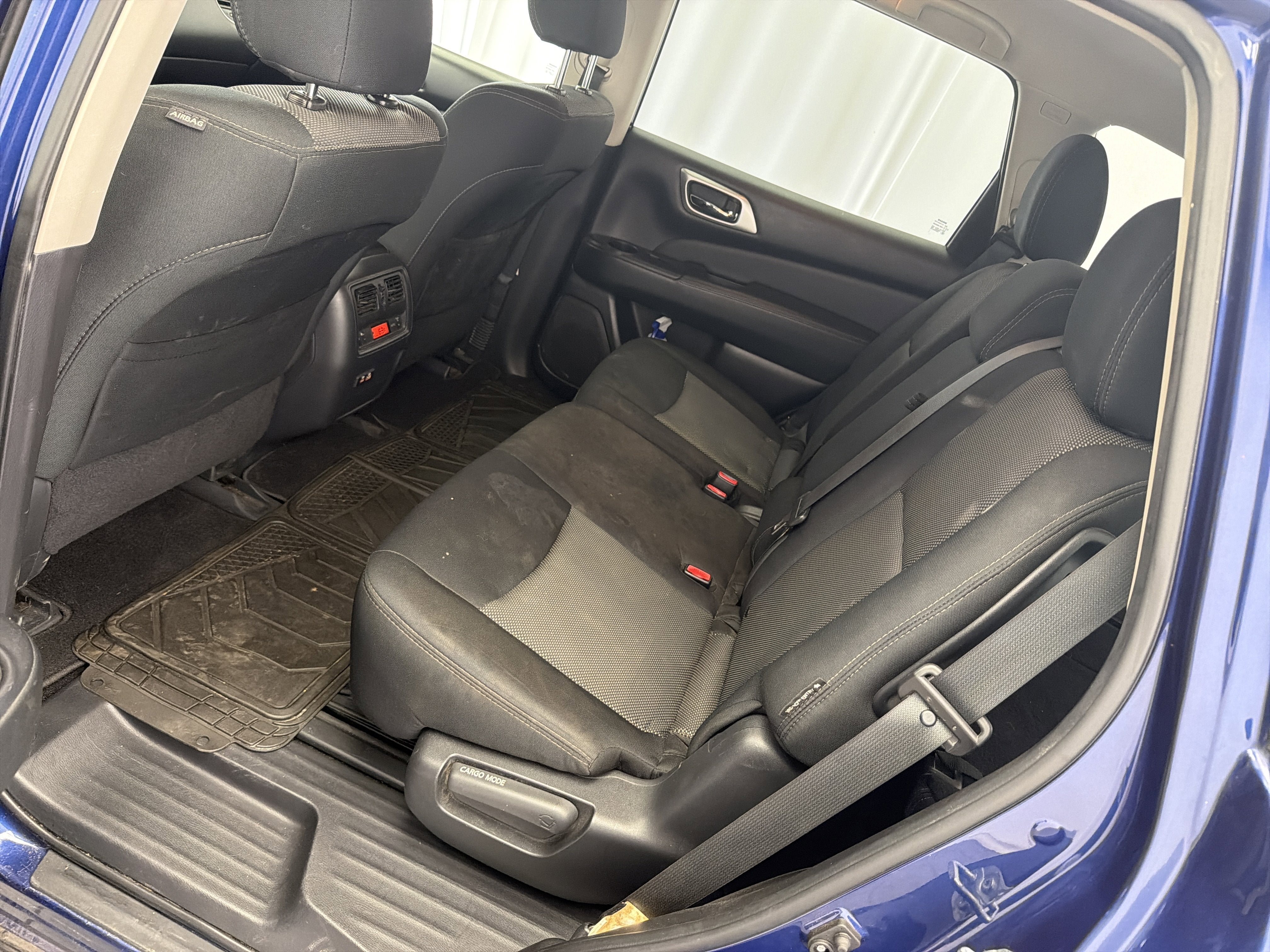 2019 Nissan Pathfinder SV