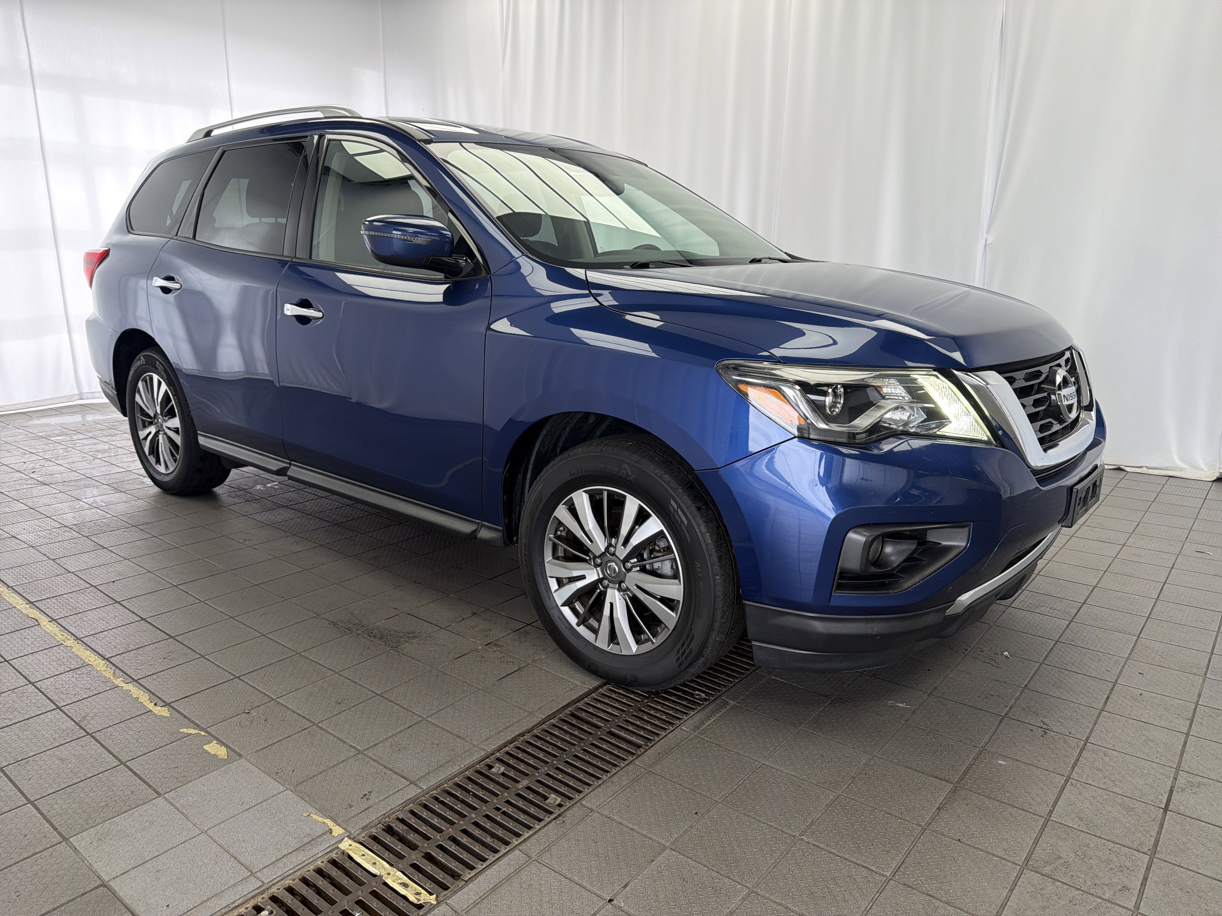 2019 Nissan Pathfinder SV