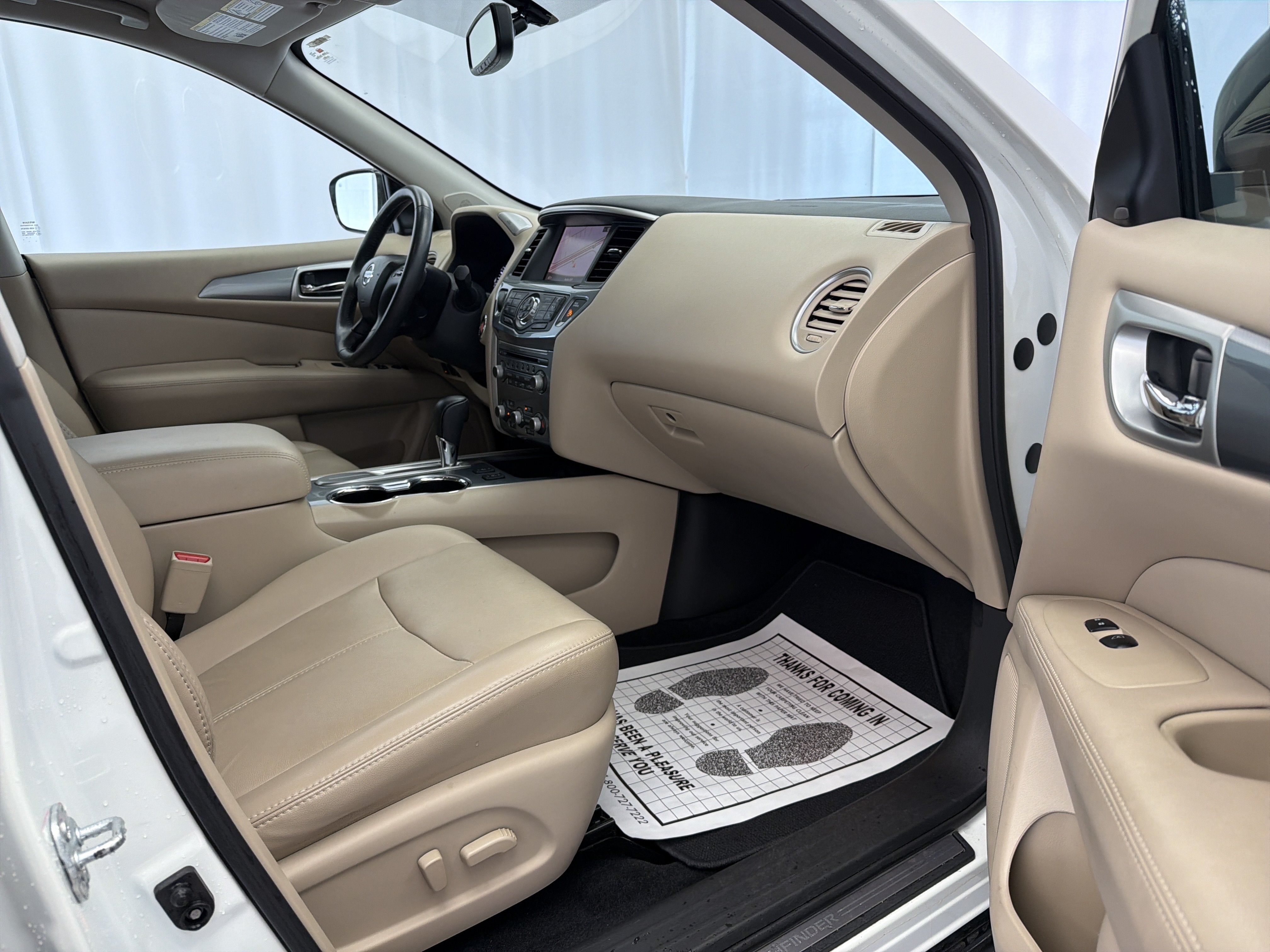 2017 Nissan Pathfinder SL