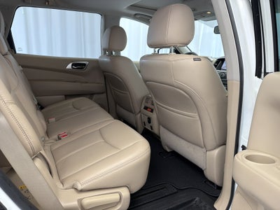 2017 Nissan Pathfinder SL