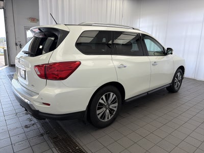 2017 Nissan Pathfinder SL