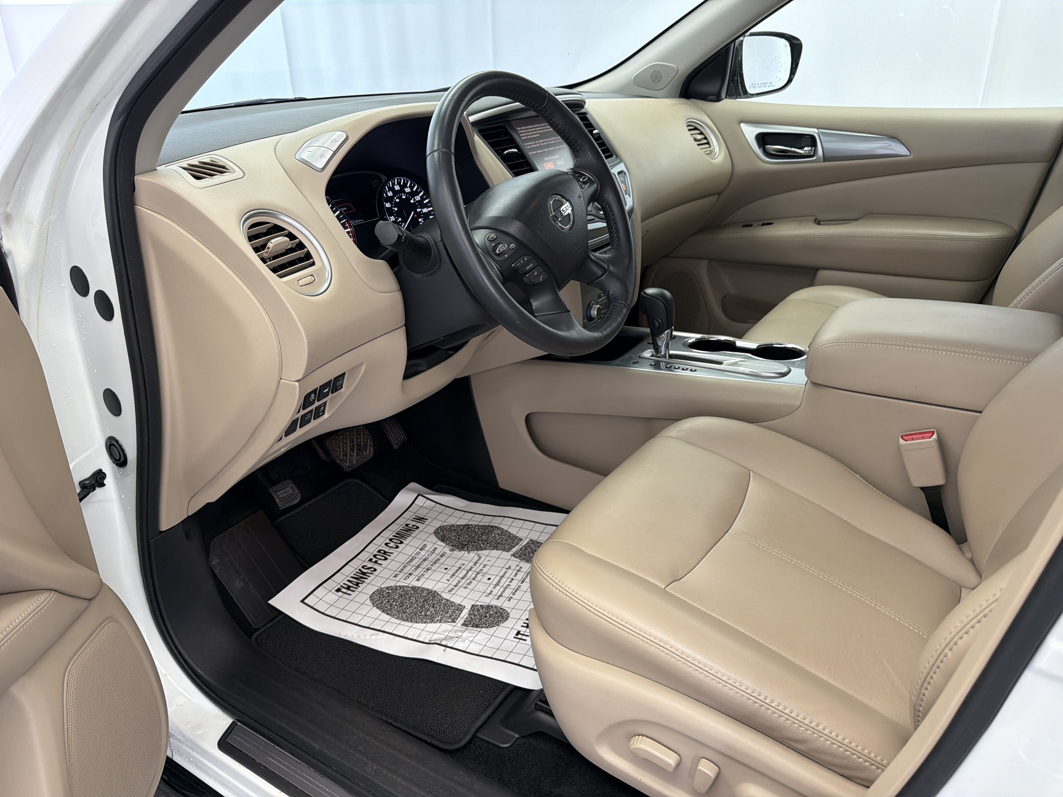 2017 Nissan Pathfinder SL