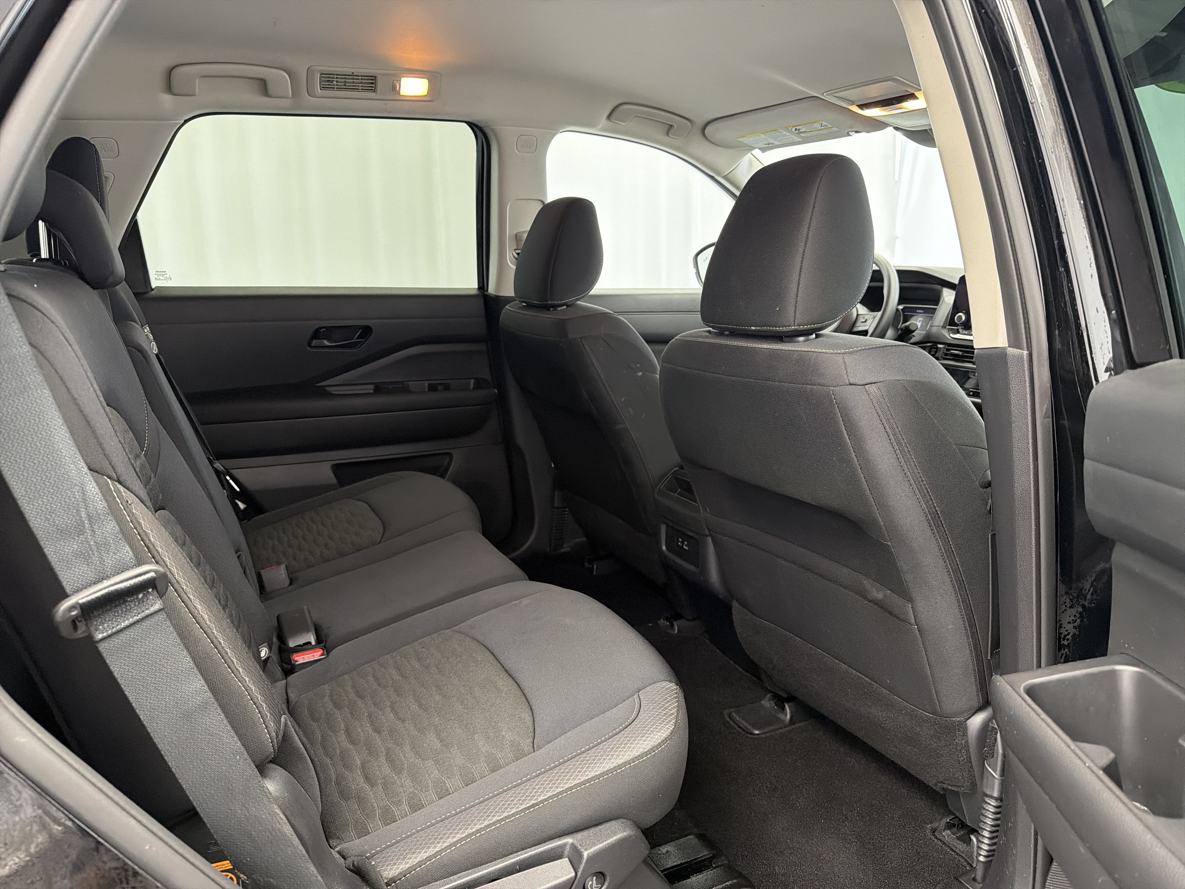 2025 Nissan Pathfinder S