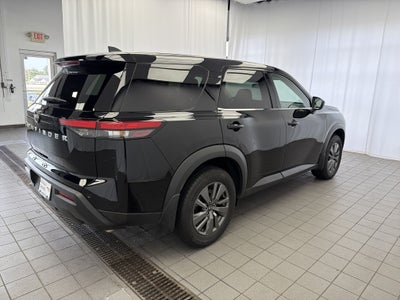 2025 Nissan Pathfinder S