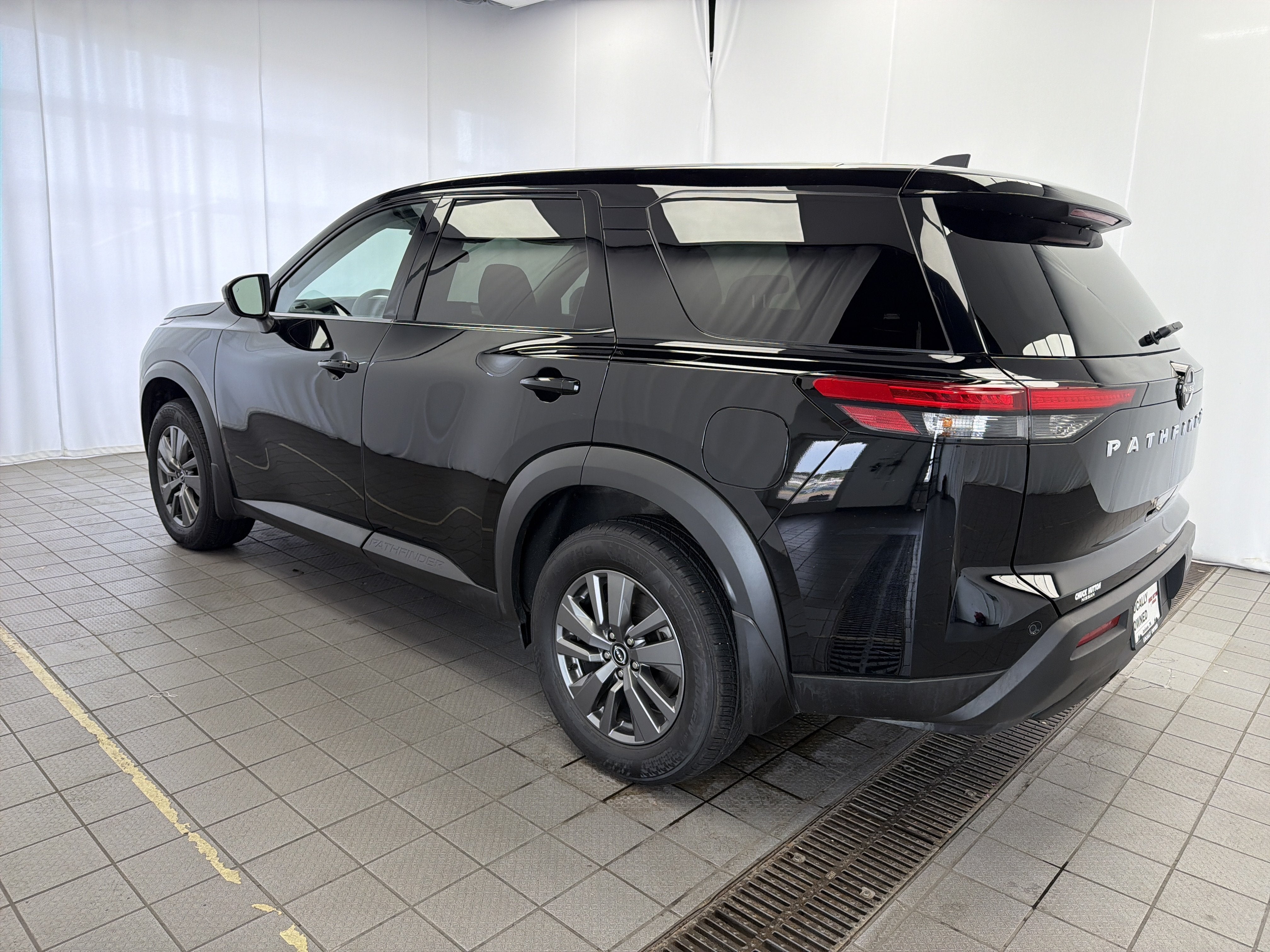 2025 Nissan Pathfinder S