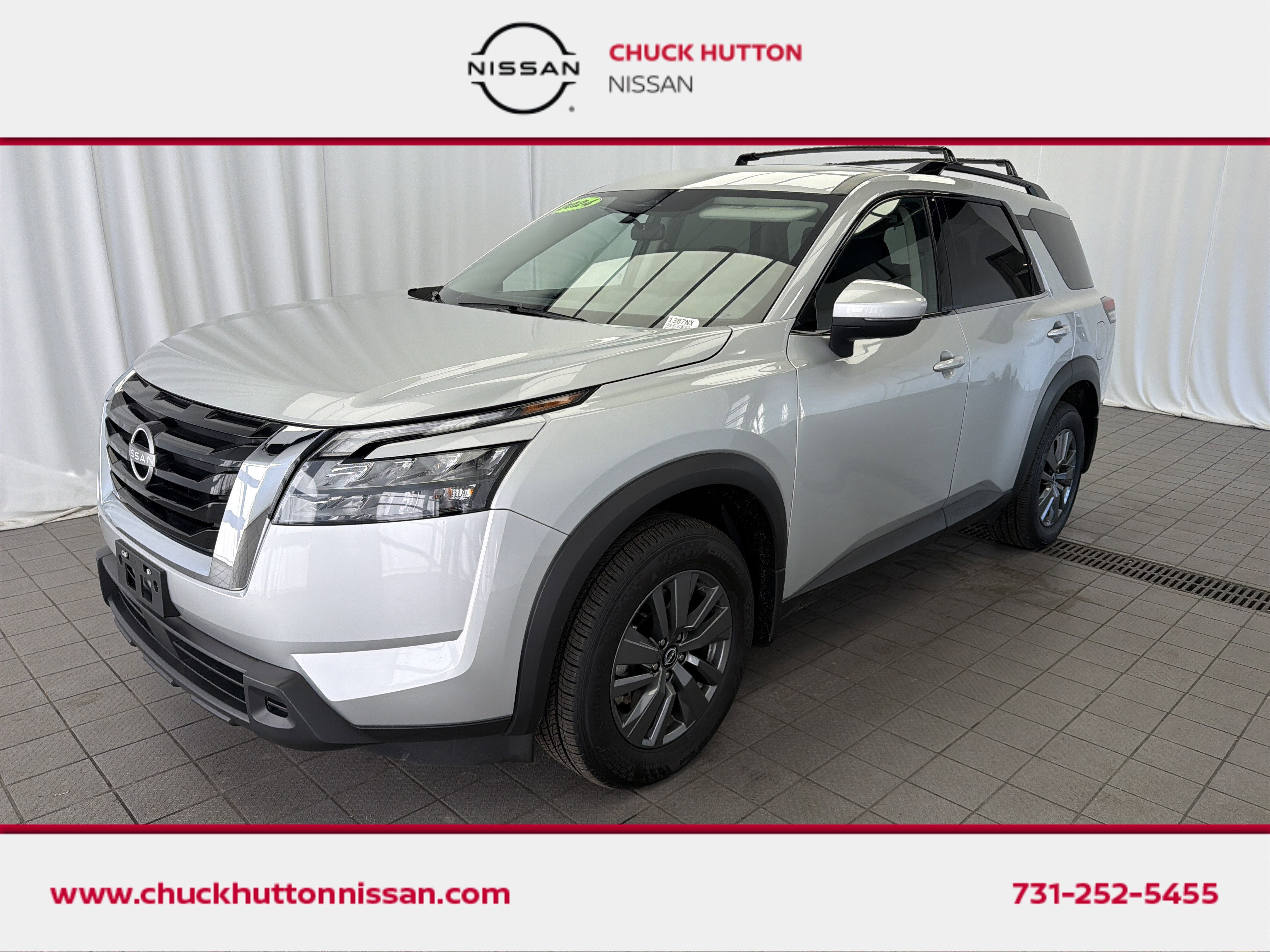 2024 Nissan Pathfinder SV