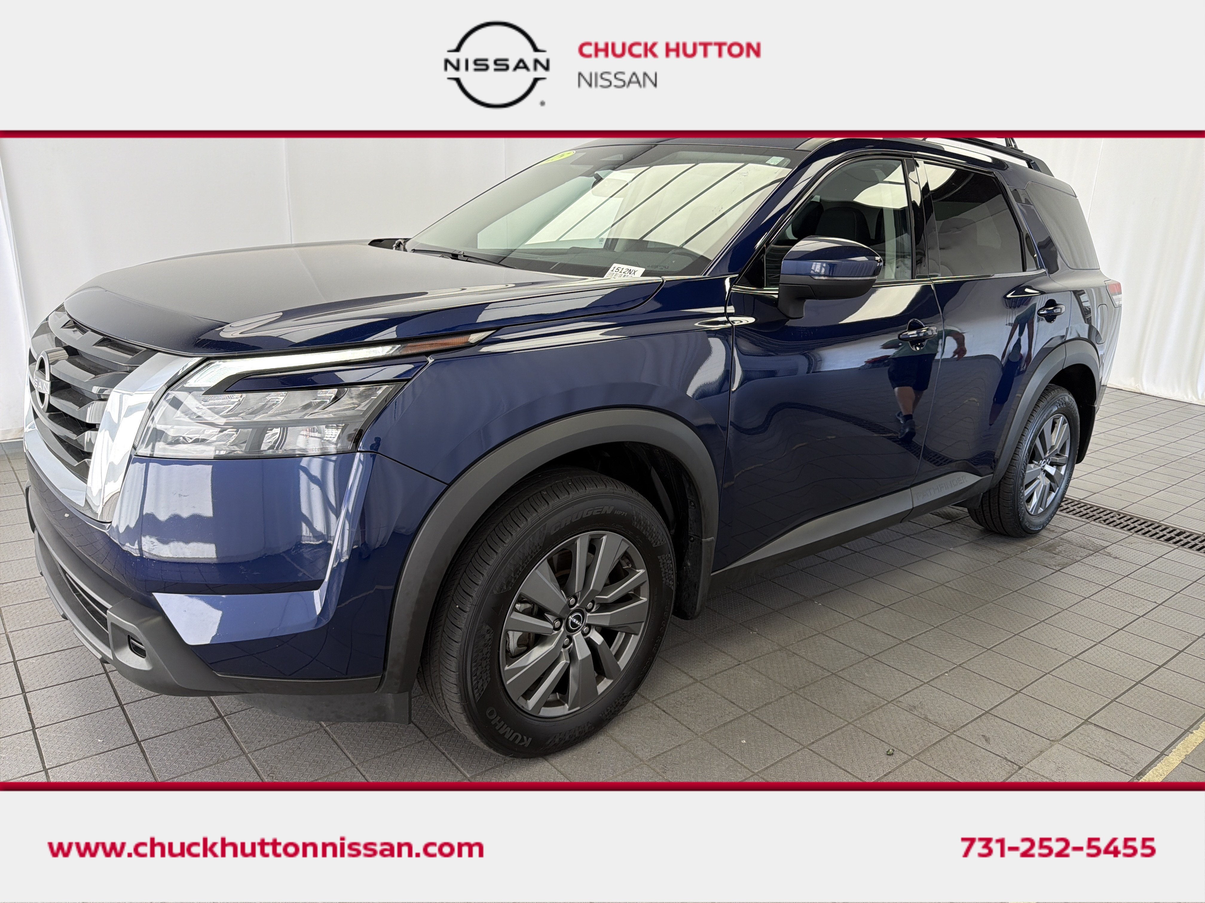 2025 Nissan Pathfinder SV