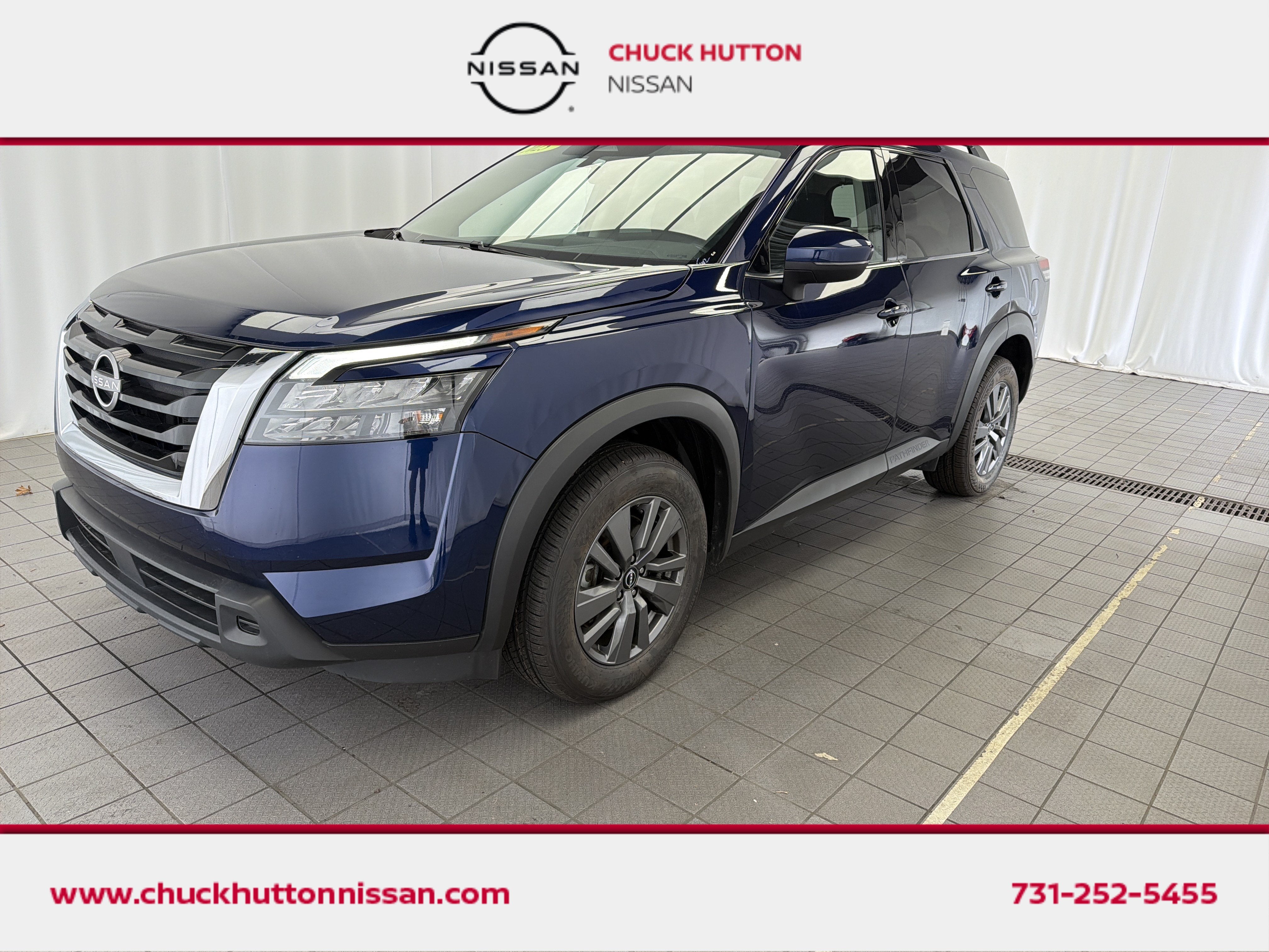 2025 Nissan Pathfinder SV
