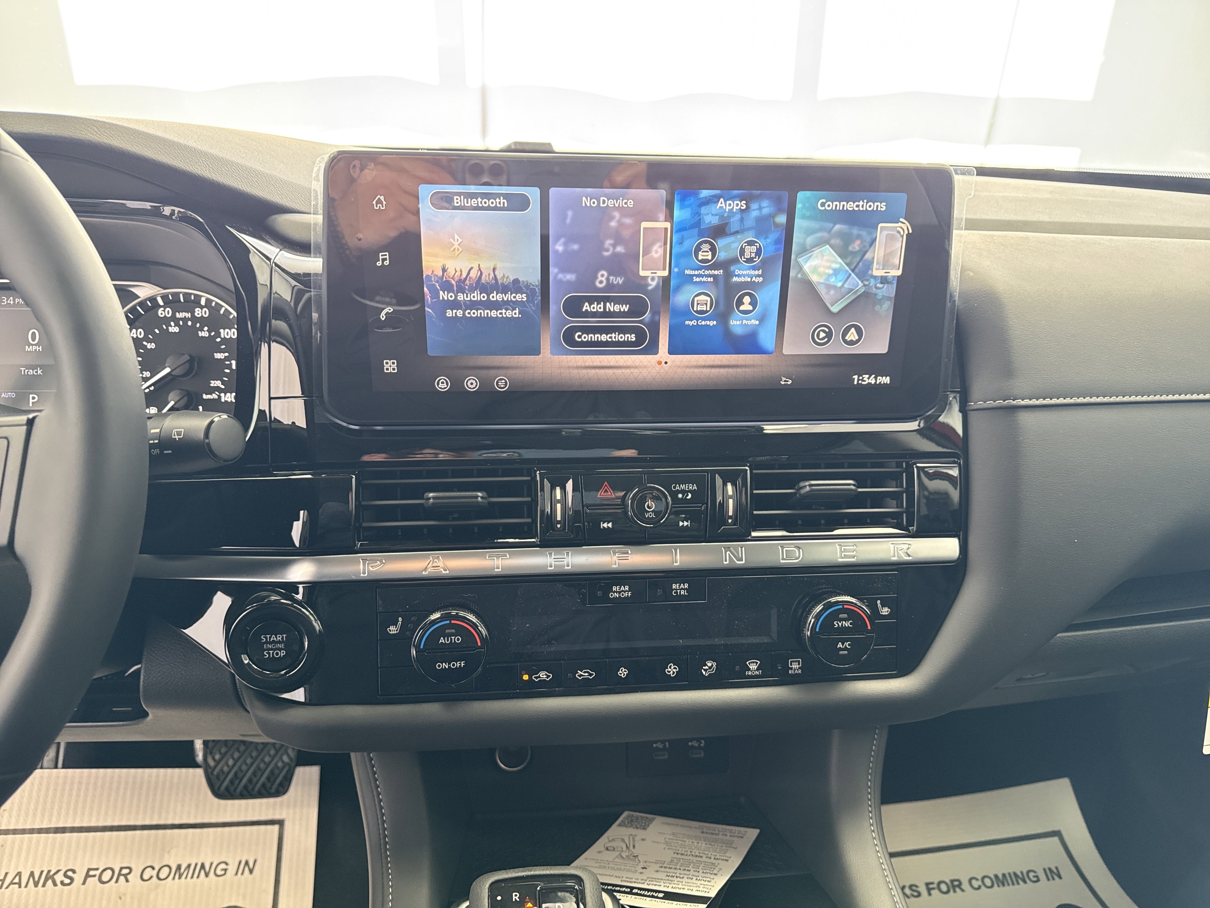 2026 Nissan Pathfinder SV