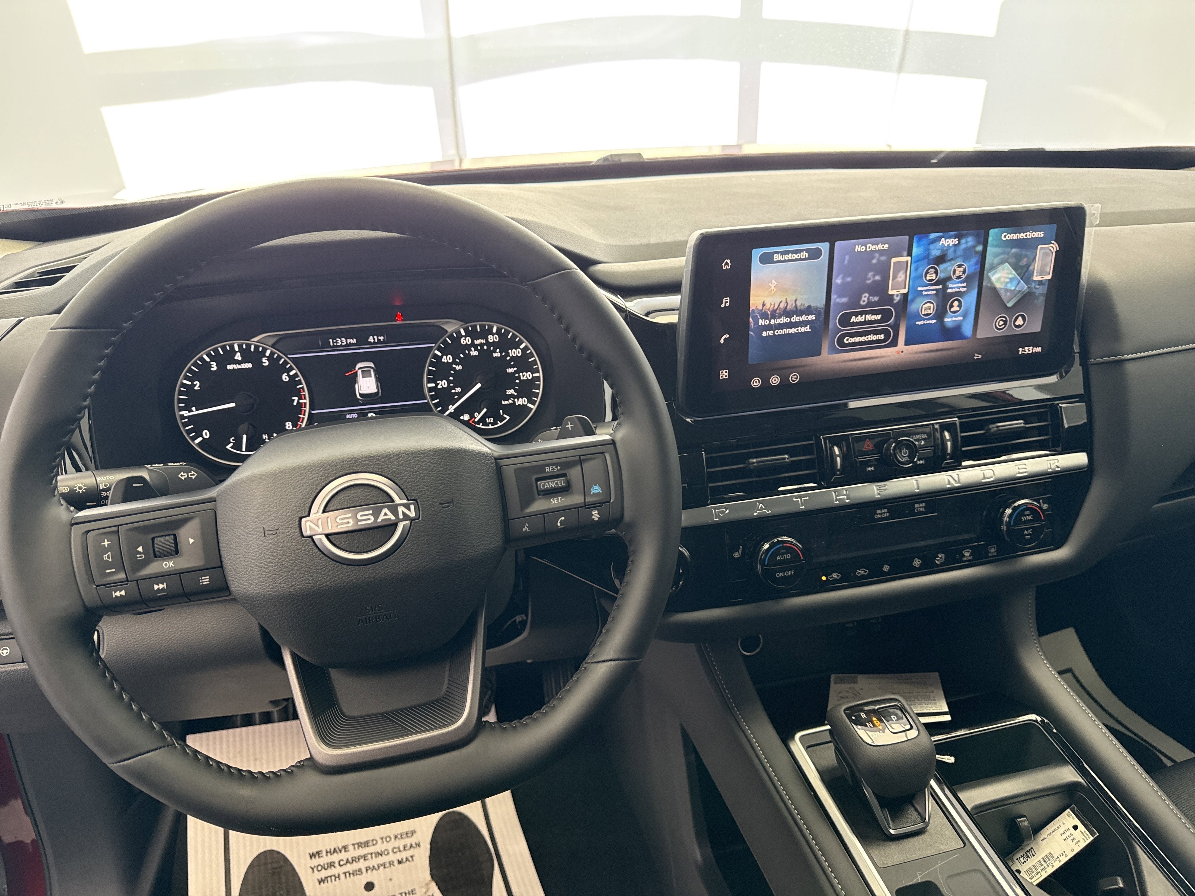 2026 Nissan Pathfinder SV