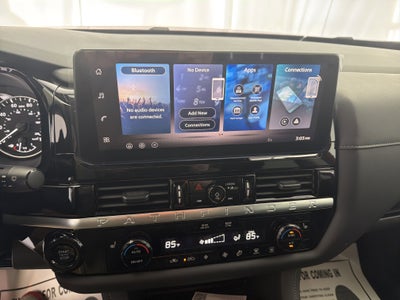 2026 Nissan Pathfinder SV