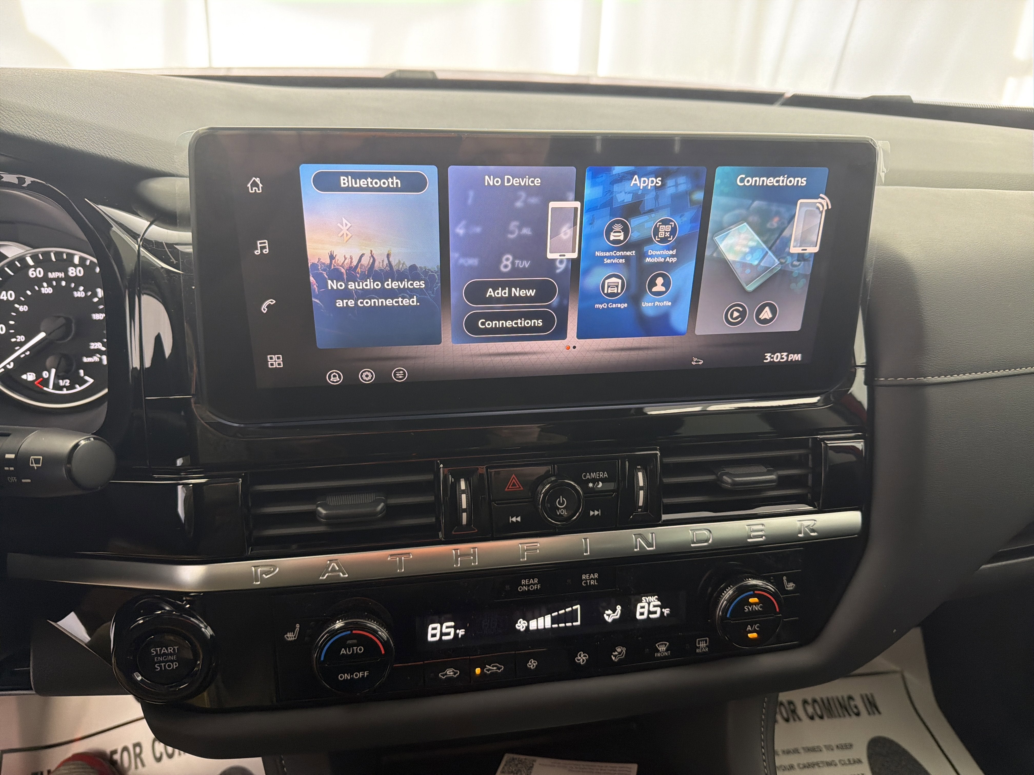 2026 Nissan Pathfinder SV