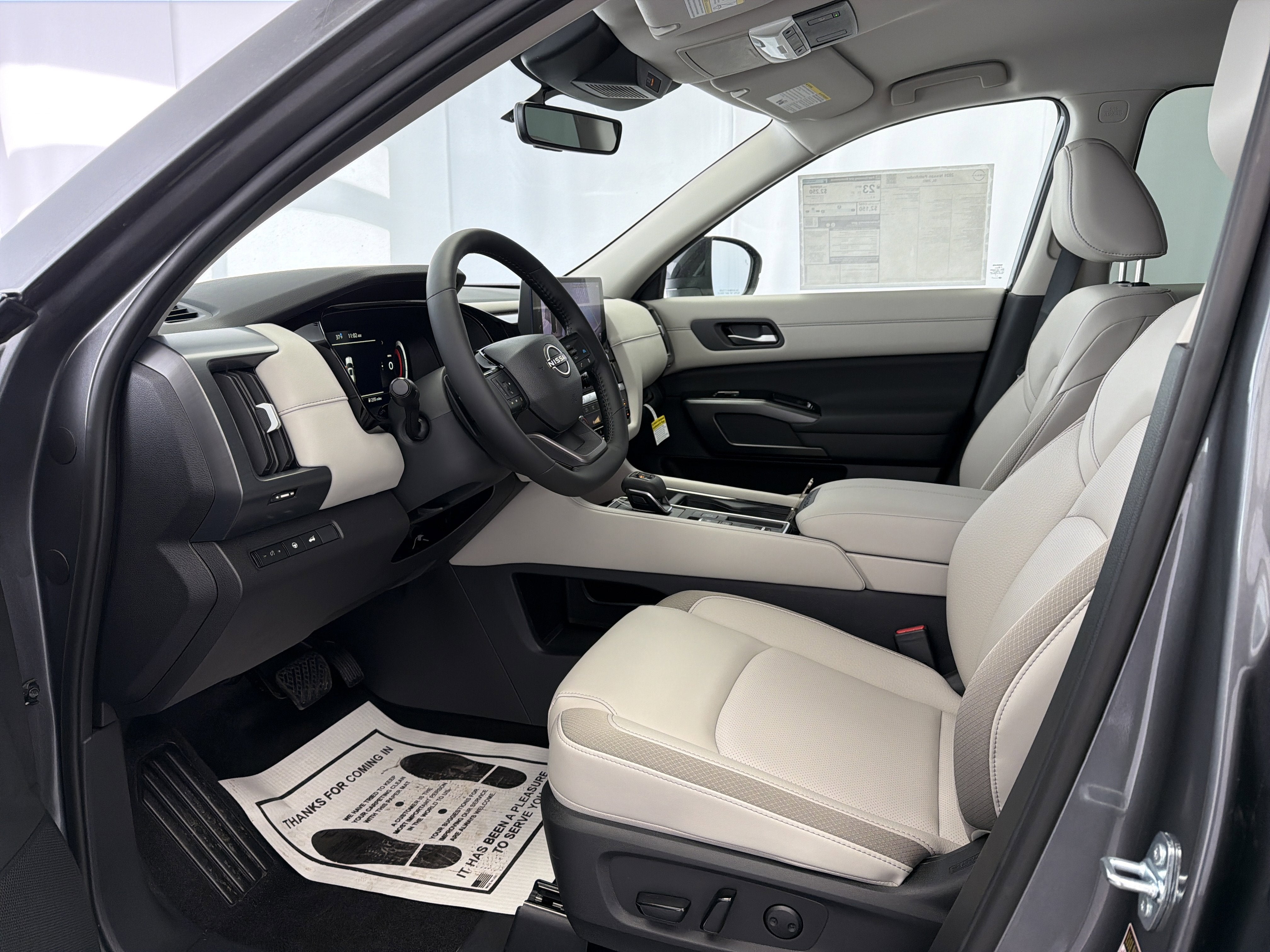 2026 Nissan Pathfinder SL