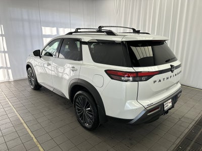 2026 Nissan Pathfinder SL