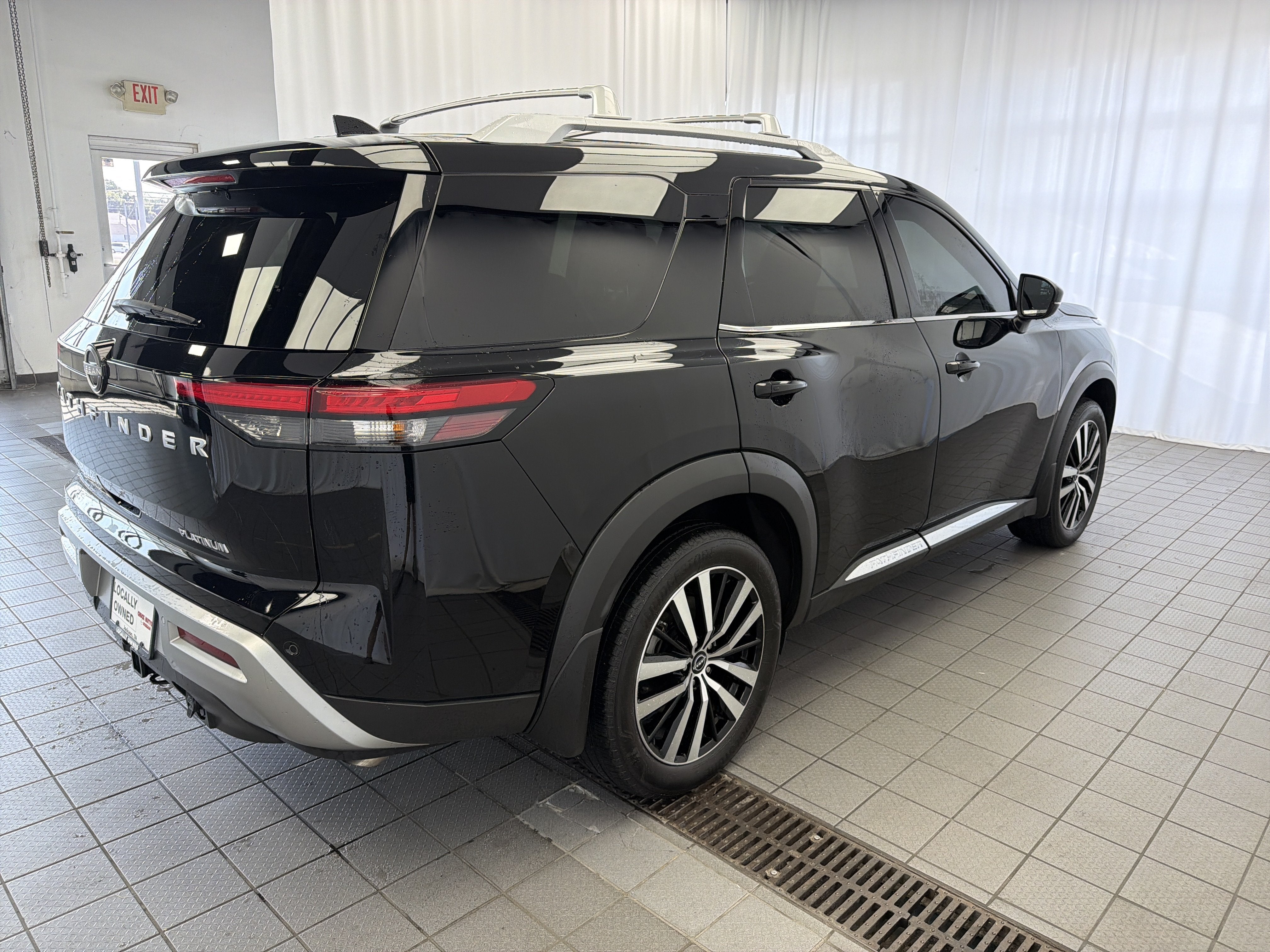 2025 Nissan Pathfinder Platinum