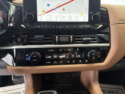 2025 Nissan Pathfinder Platinum