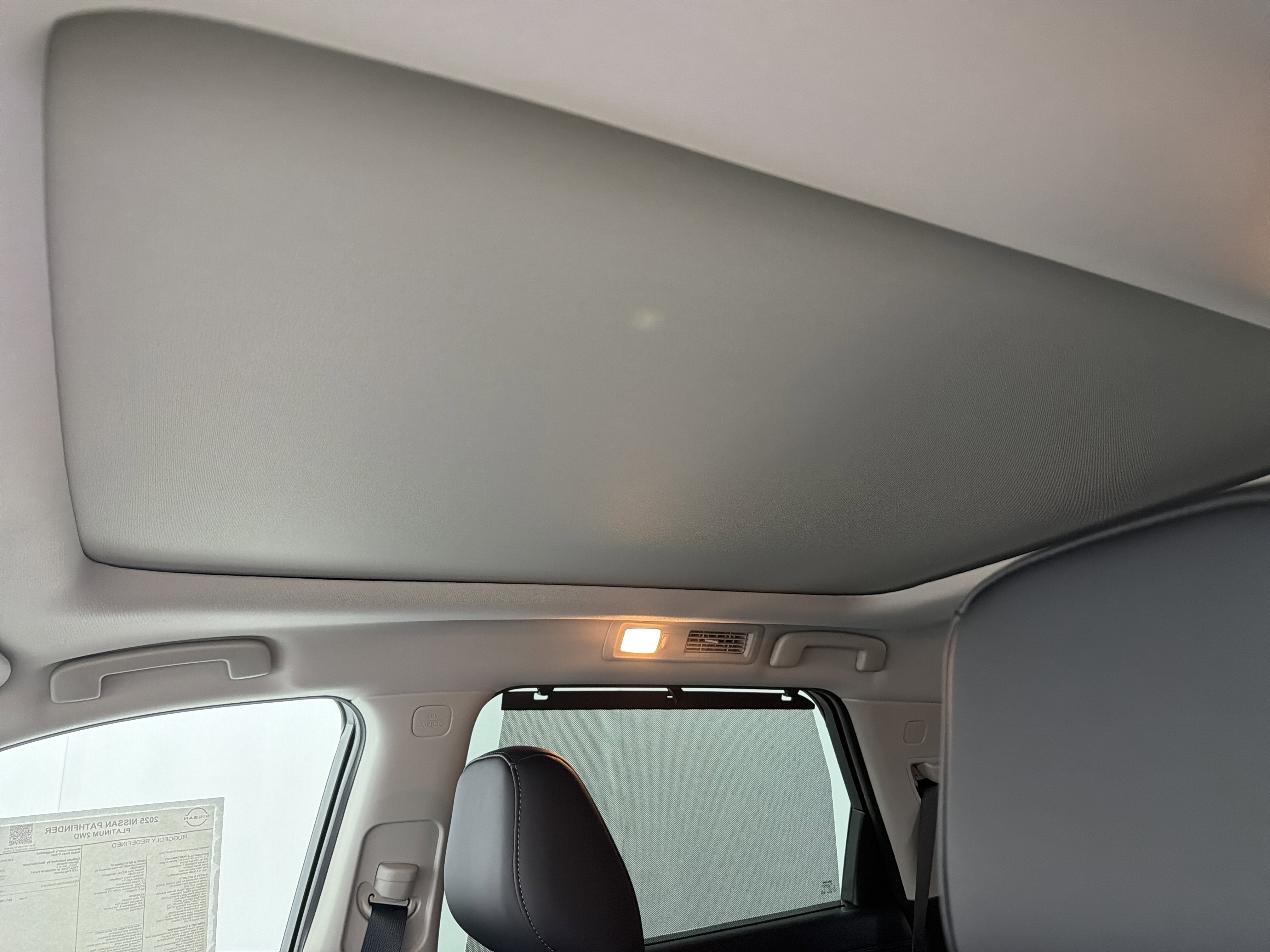 2025 Nissan Pathfinder Platinum