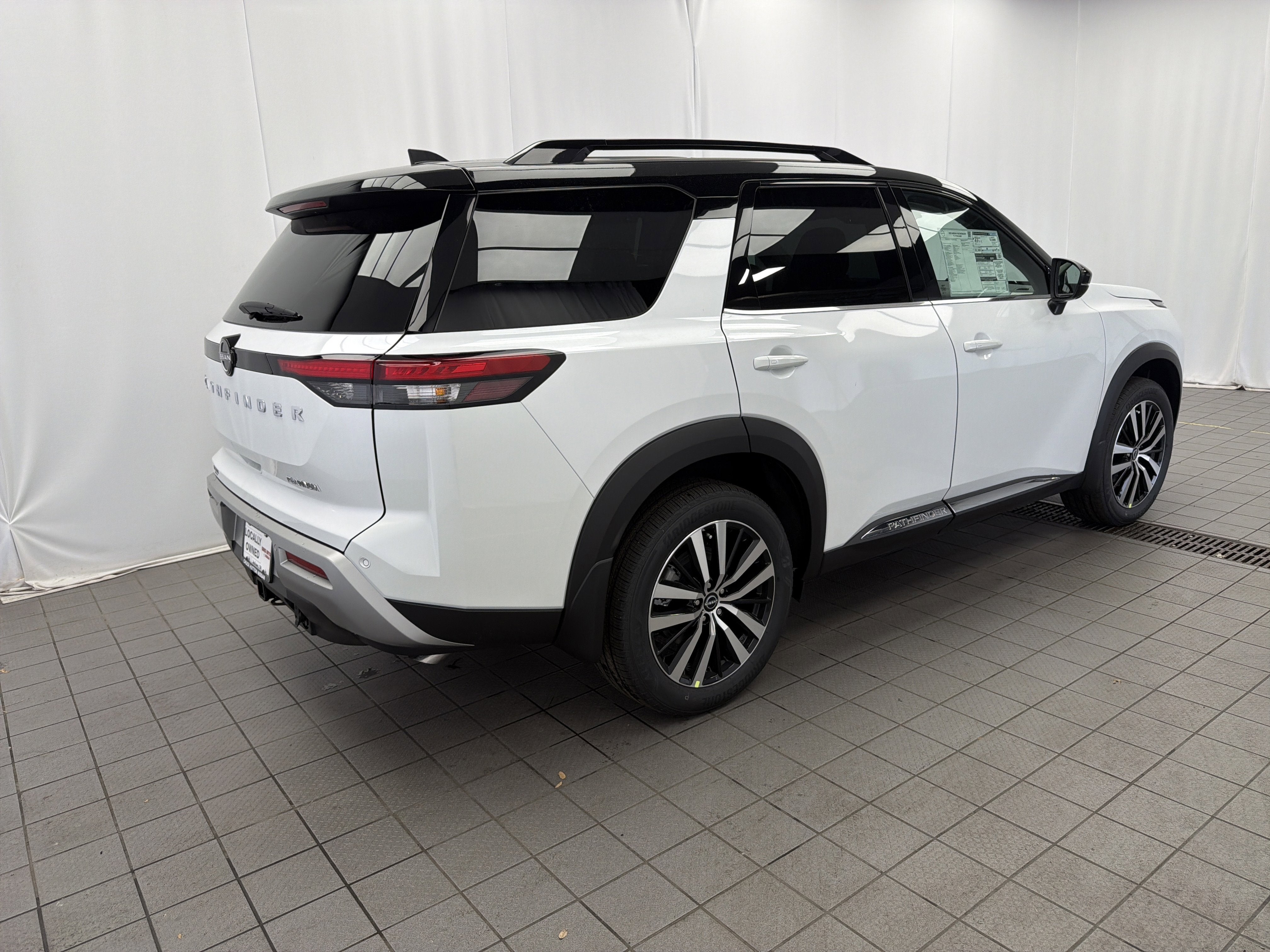 2025 Nissan Pathfinder Platinum