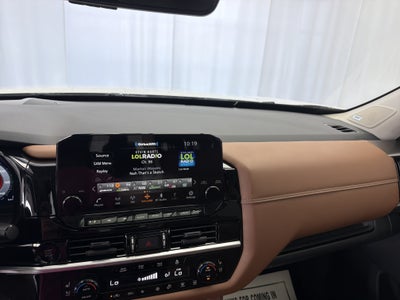 2025 Nissan Pathfinder Platinum