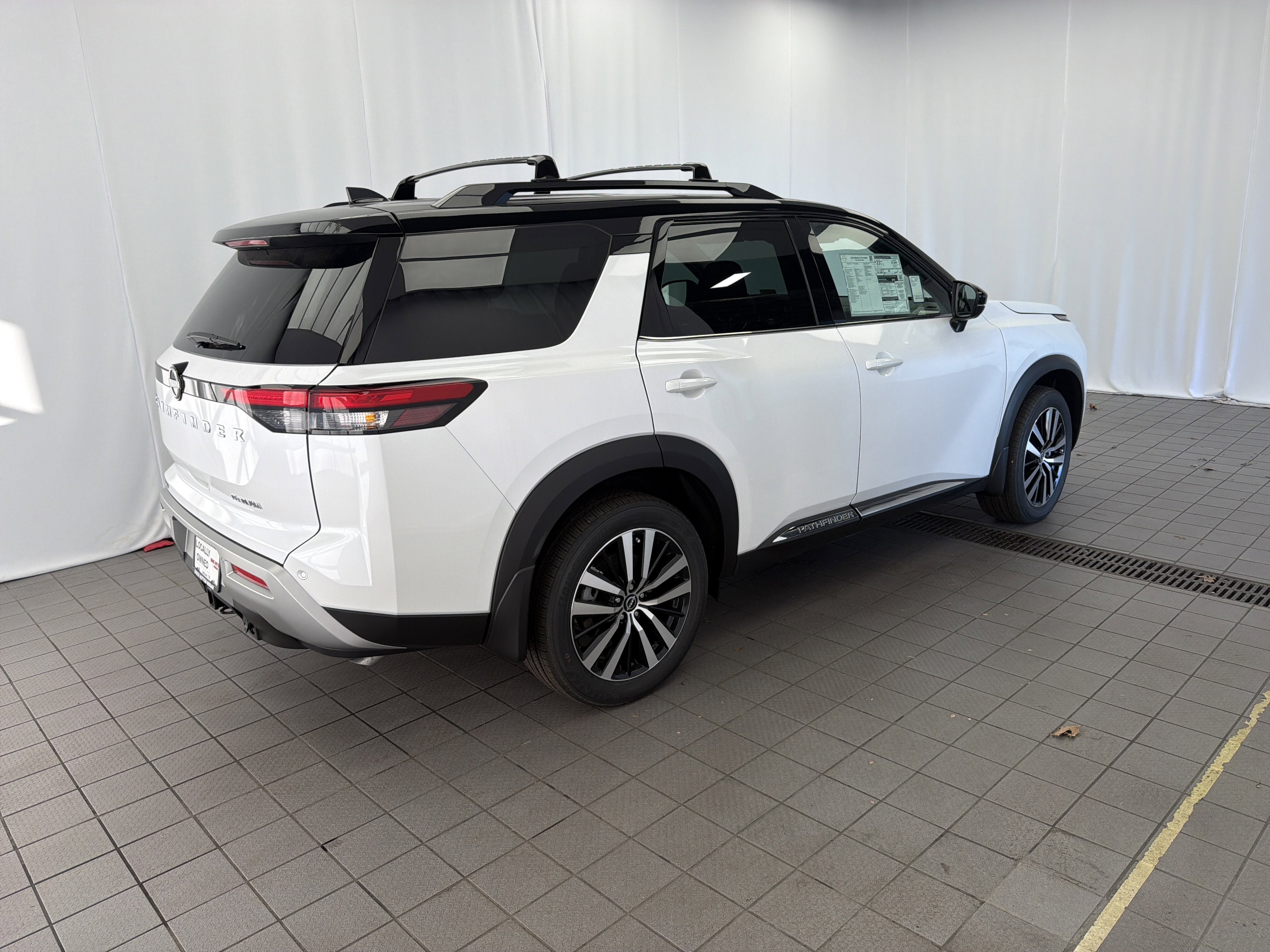 2025 Nissan Pathfinder Platinum