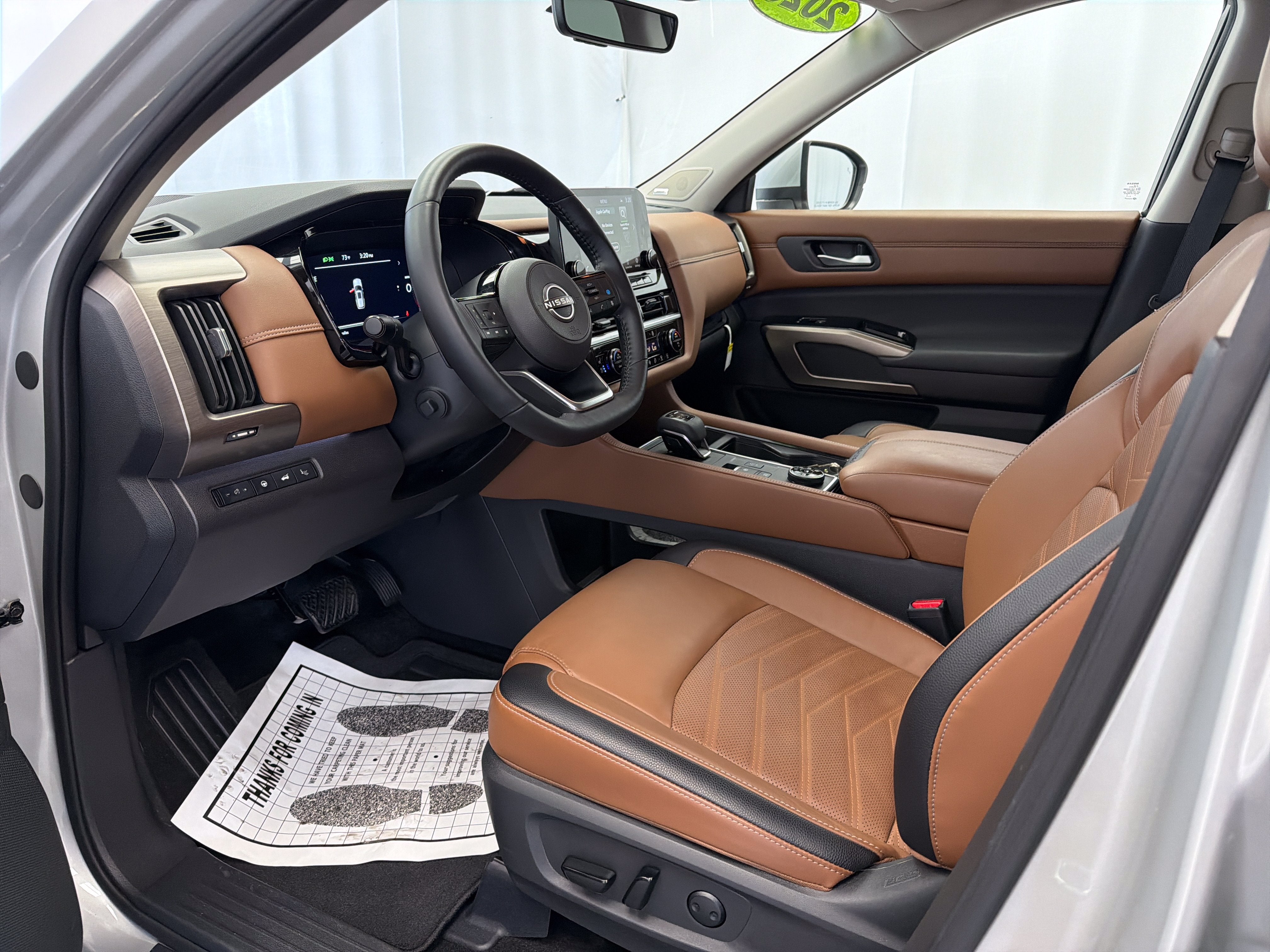 2025 Nissan Pathfinder Platinum