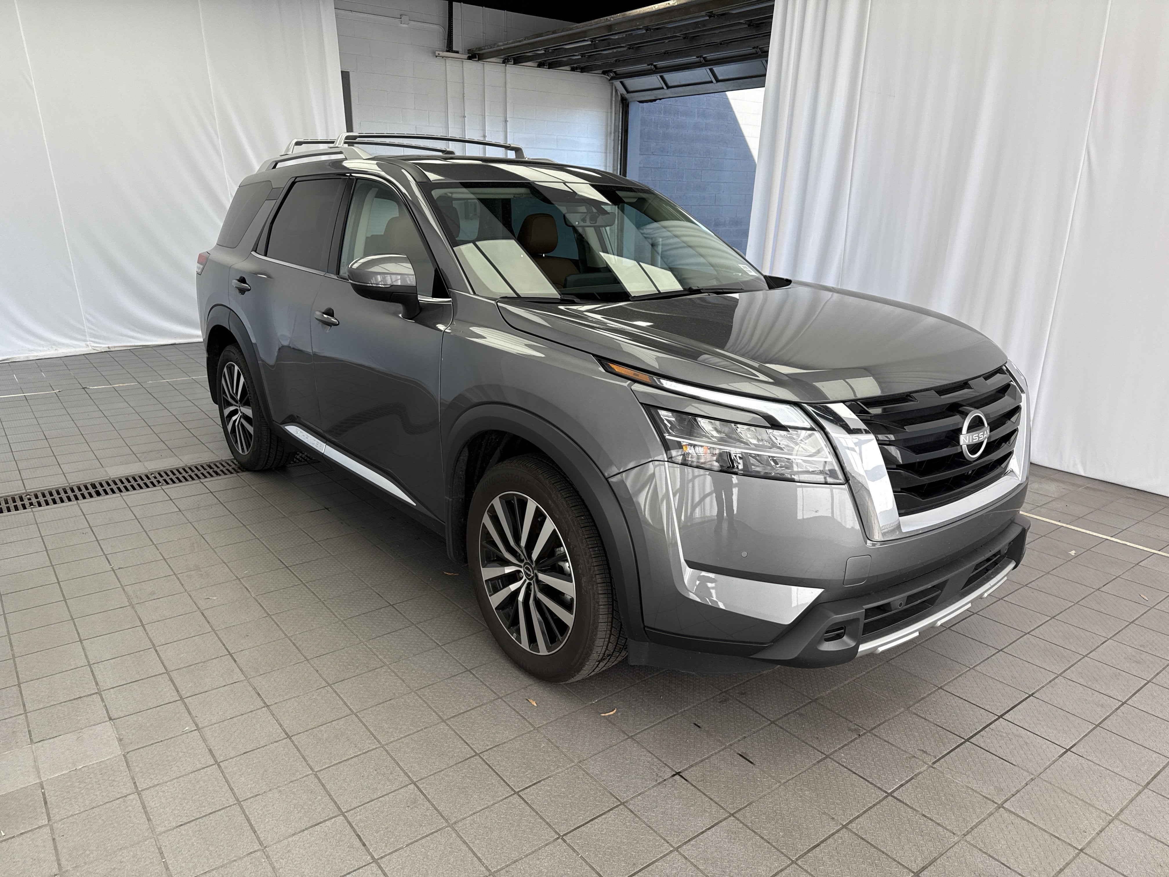 2024 Nissan Pathfinder Platinum