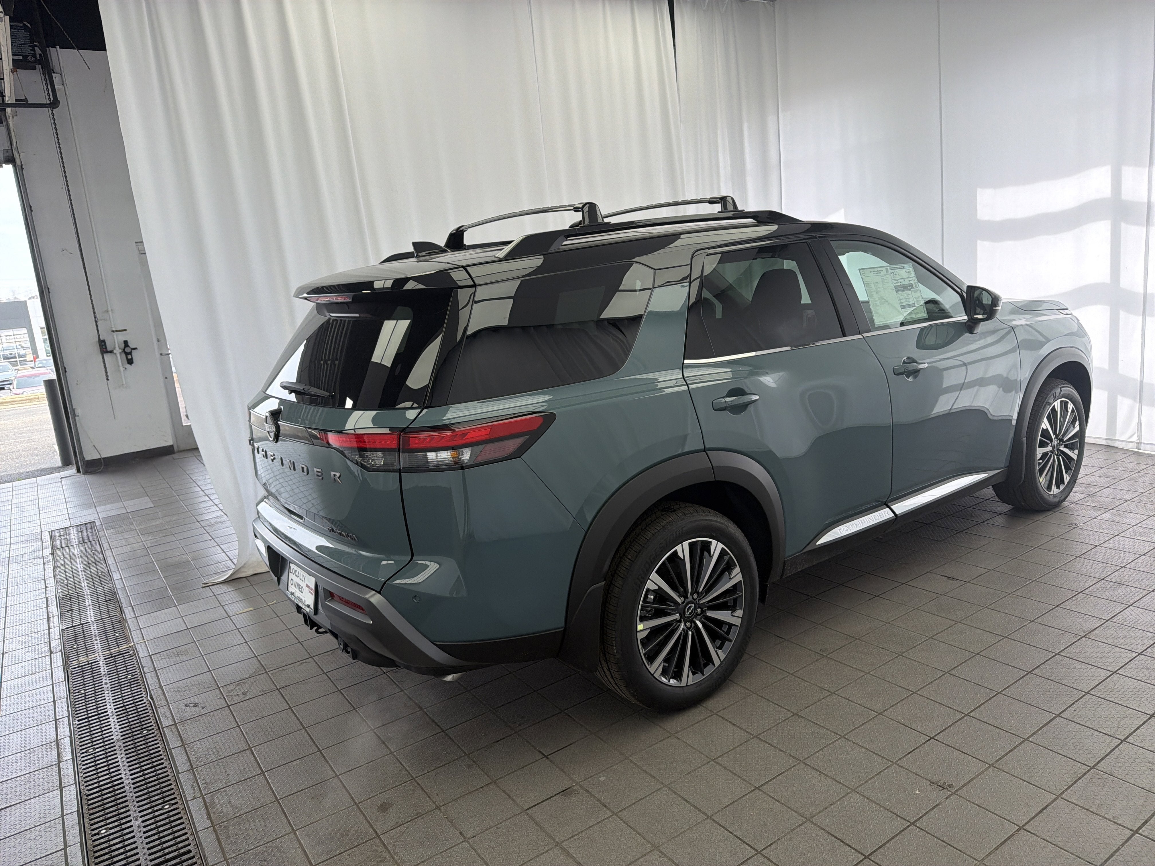 2026 Nissan Pathfinder Platinum