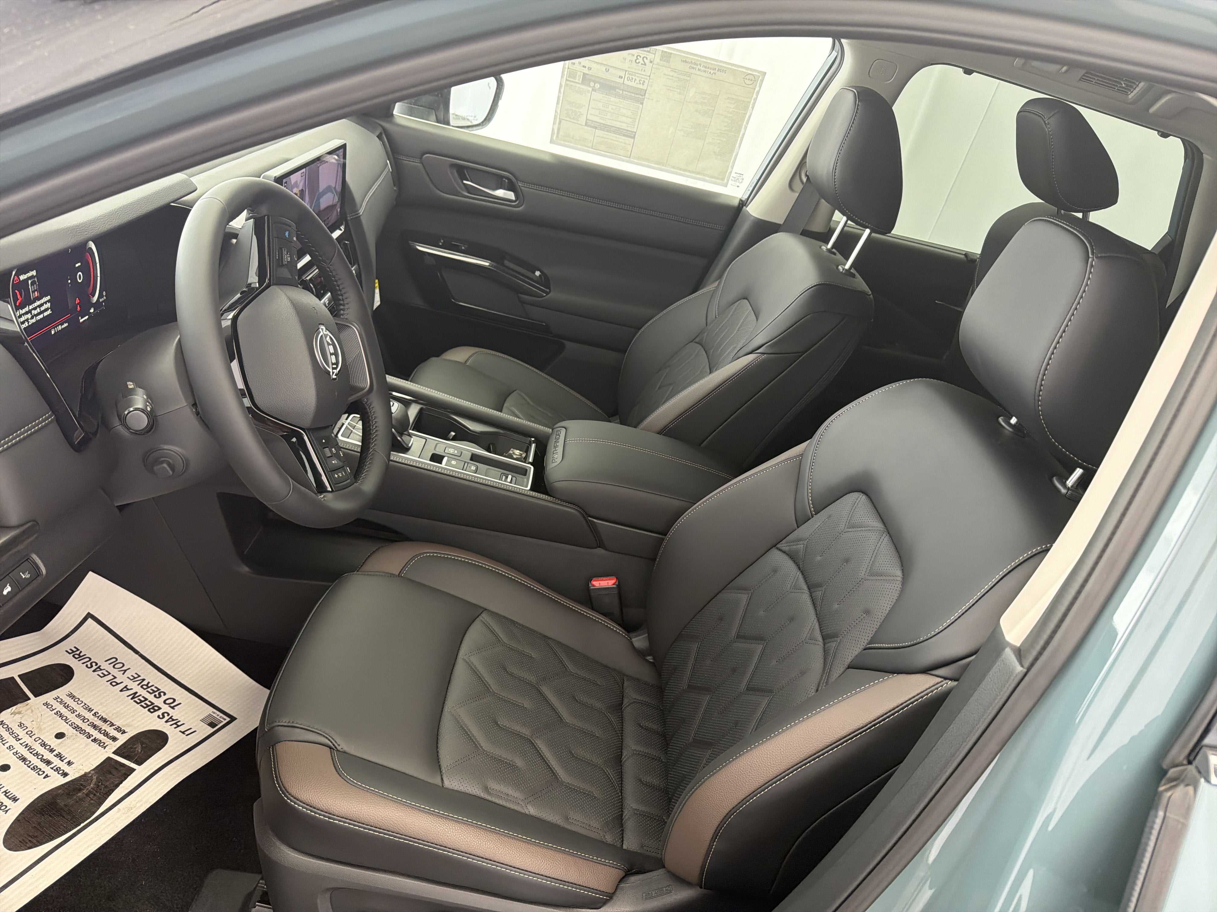 2026 Nissan Pathfinder Platinum