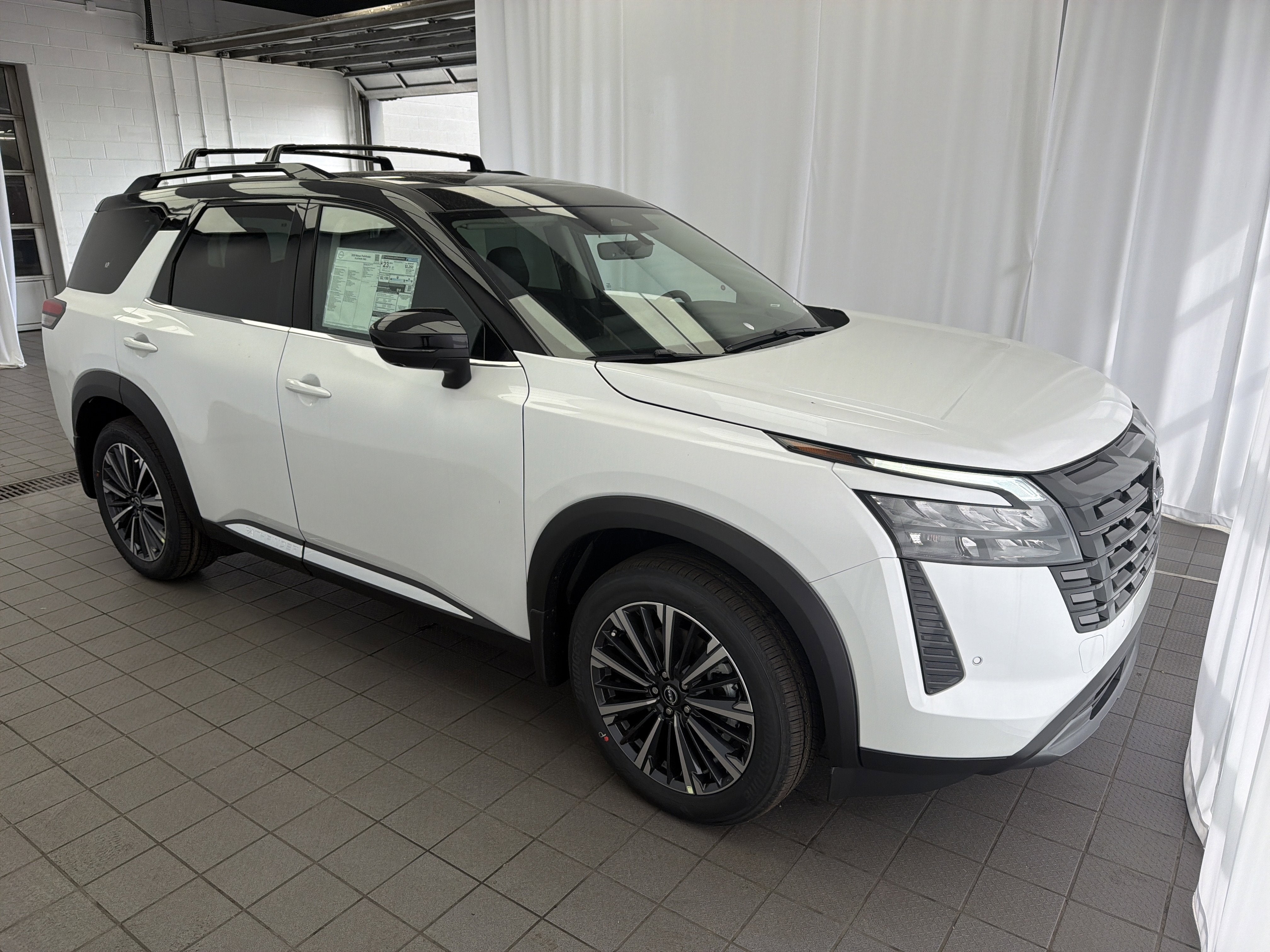 2026 Nissan Pathfinder Platinum