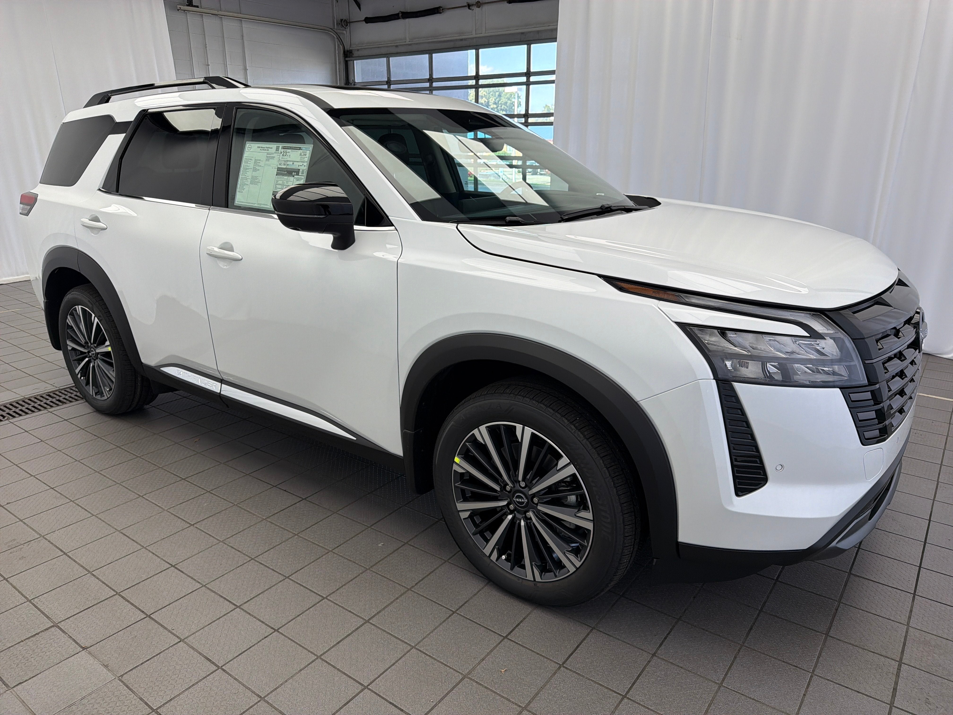 2026 Nissan Pathfinder Platinum
