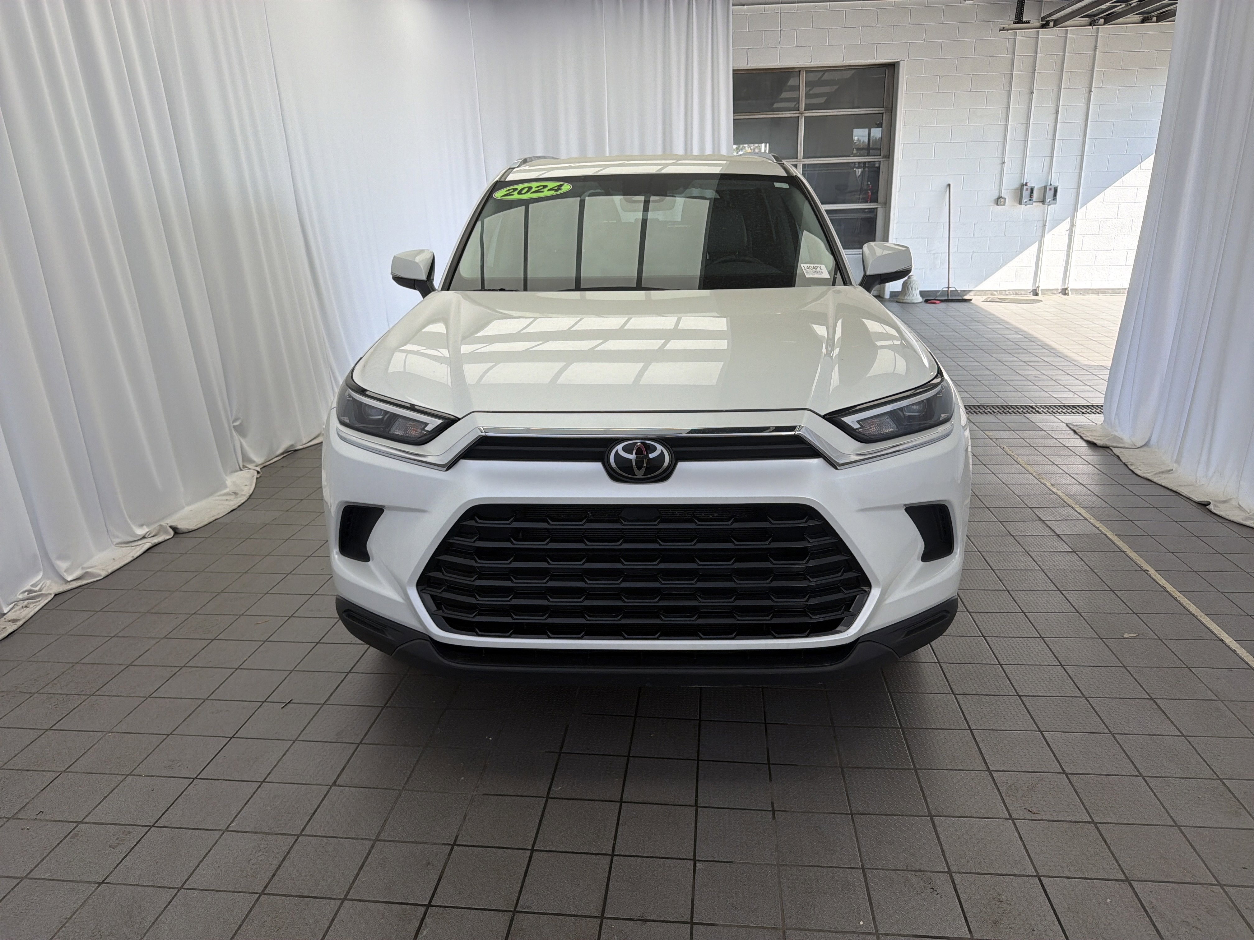 2024 Toyota Grand Highlander Base
