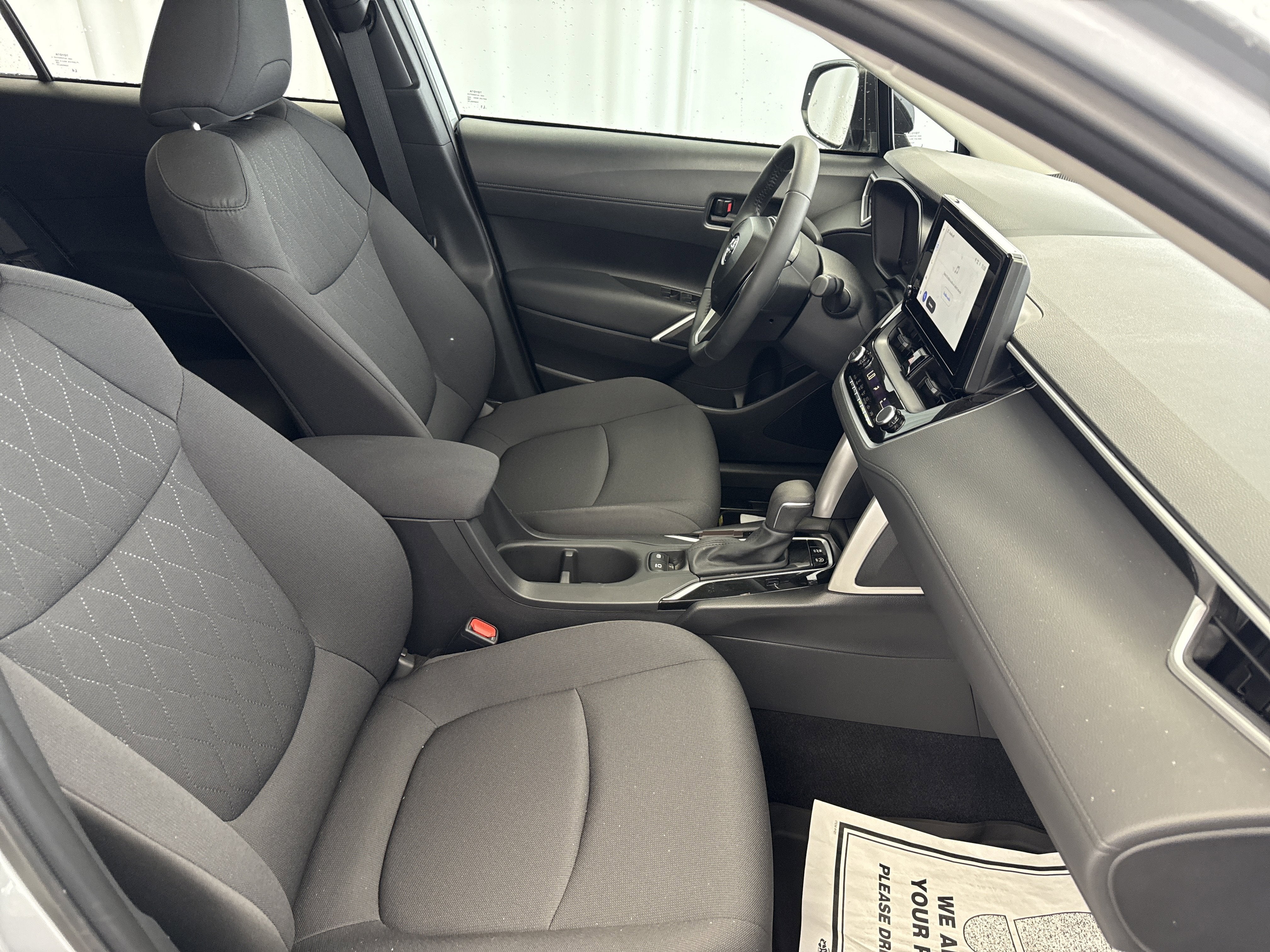 2025 Toyota Corolla Cross LE