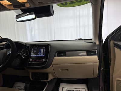 2020 Mitsubishi Outlander Base