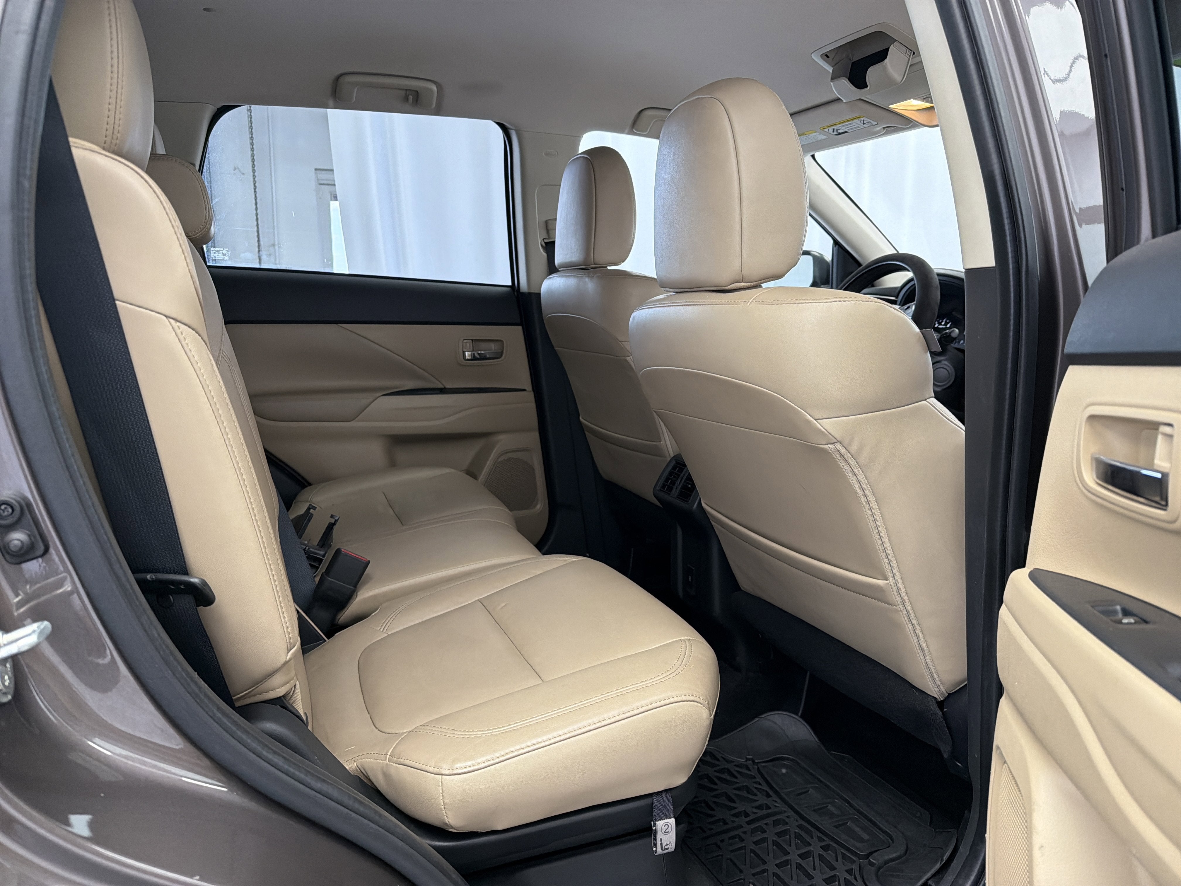 2020 Mitsubishi Outlander Base