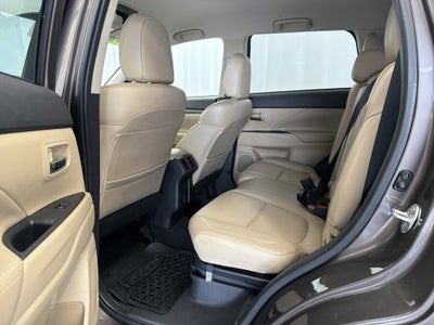 2020 Mitsubishi Outlander Base