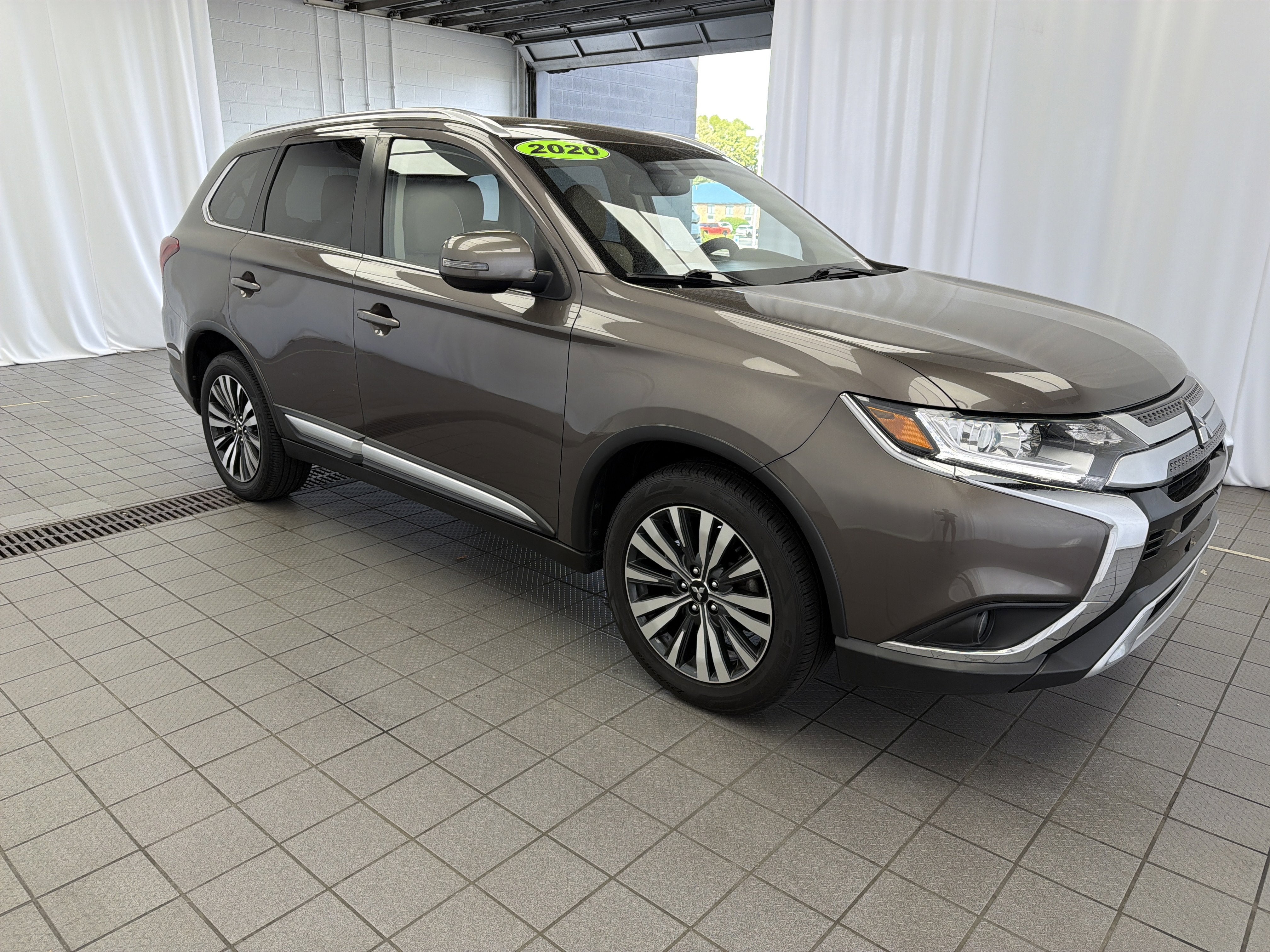 2020 Mitsubishi Outlander Base