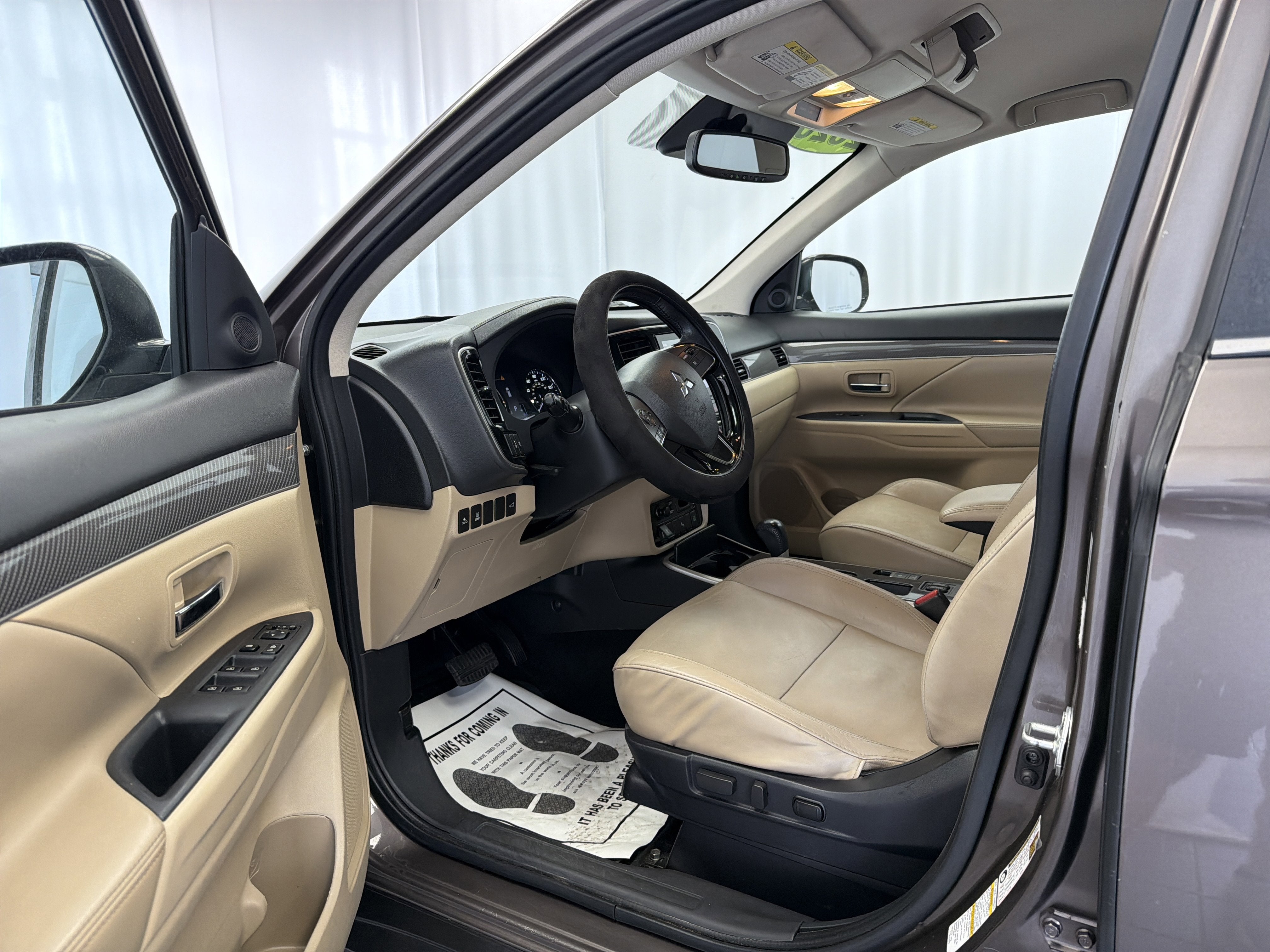 2020 Mitsubishi Outlander Base