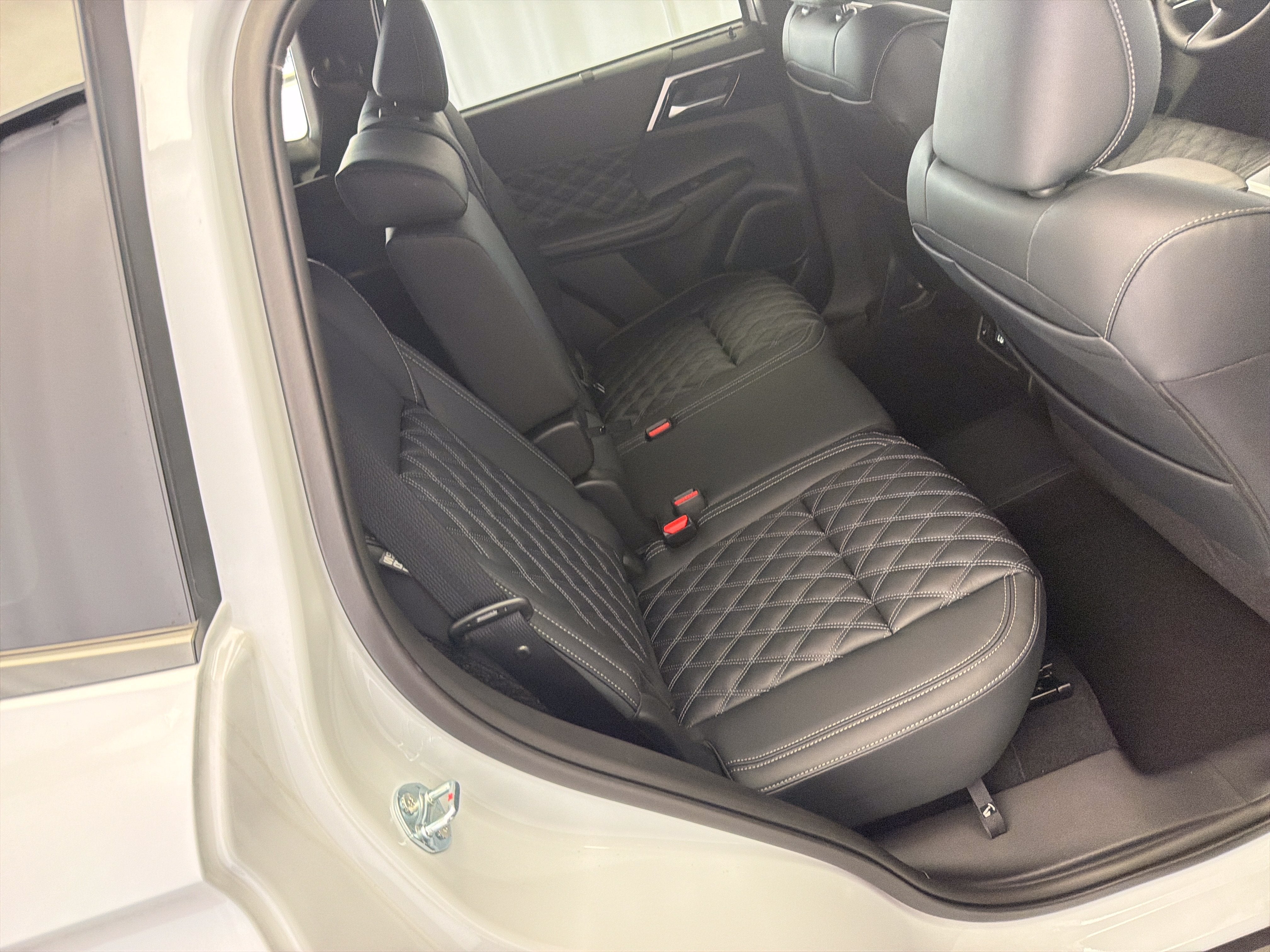 2026 Nissan Rogue Plug-In Hybrid Platinum