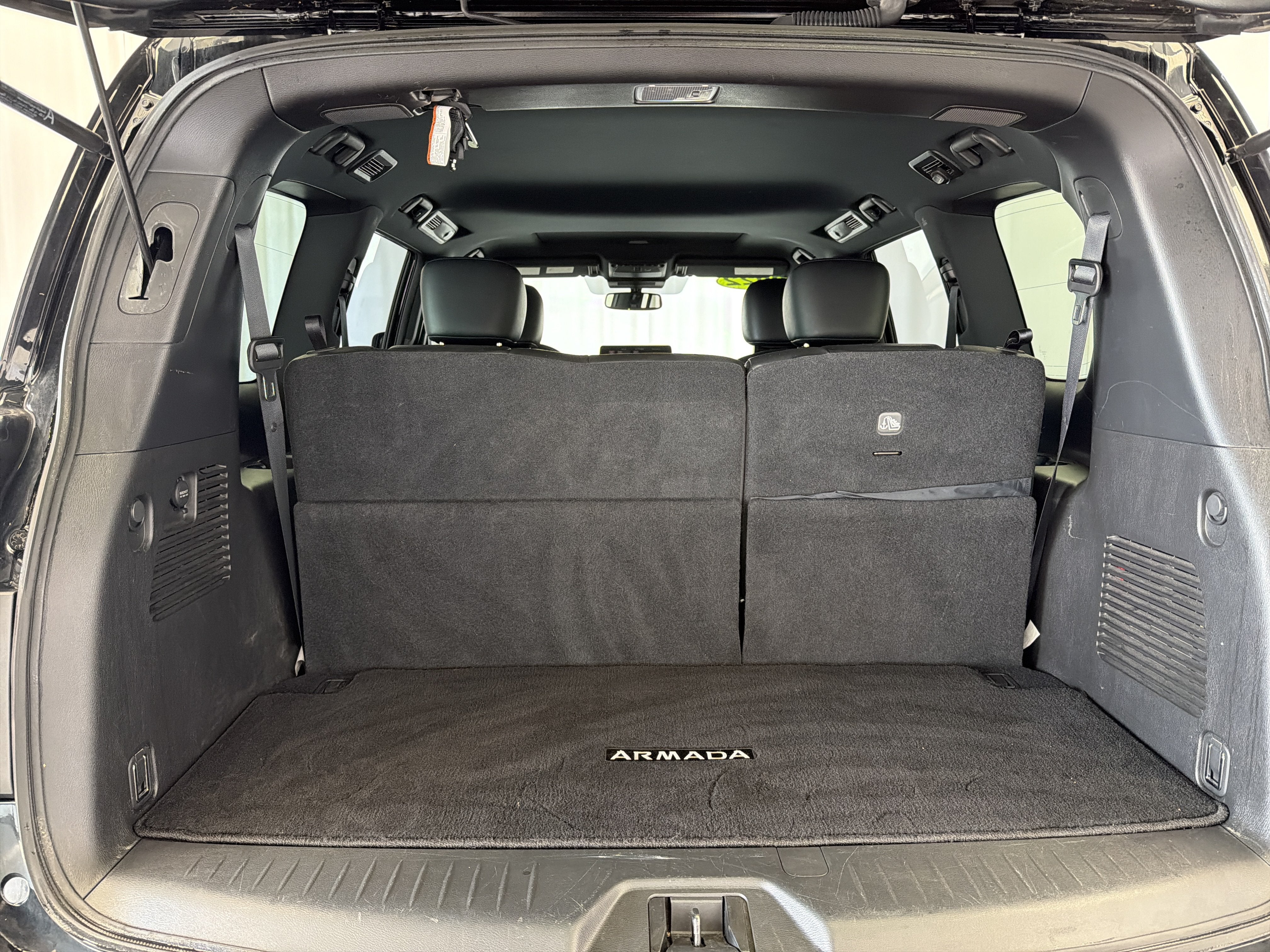 2022 Nissan Armada SL