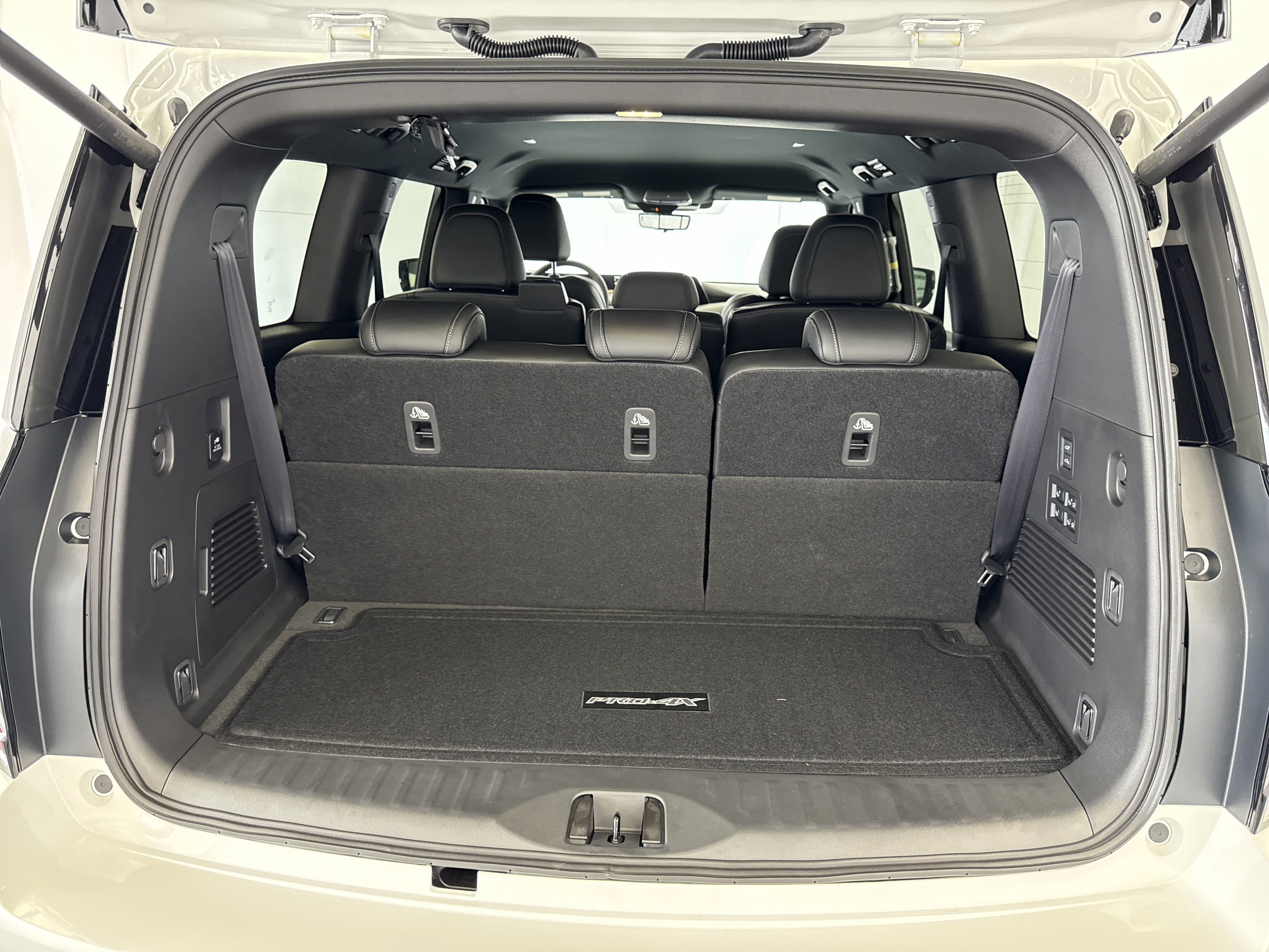 2025 Nissan Armada PRO-4X