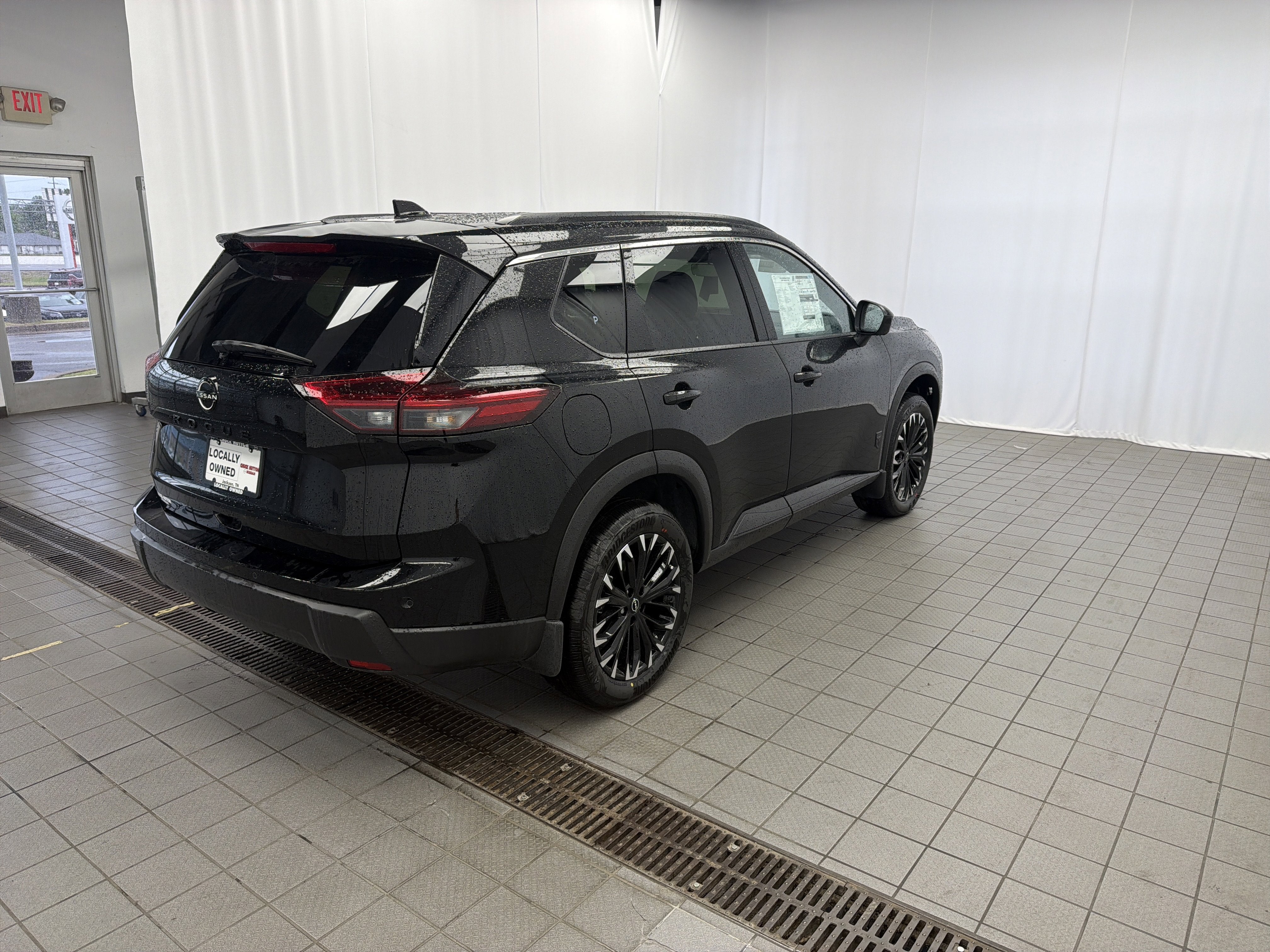 2026 Nissan Rogue Dark Armor™