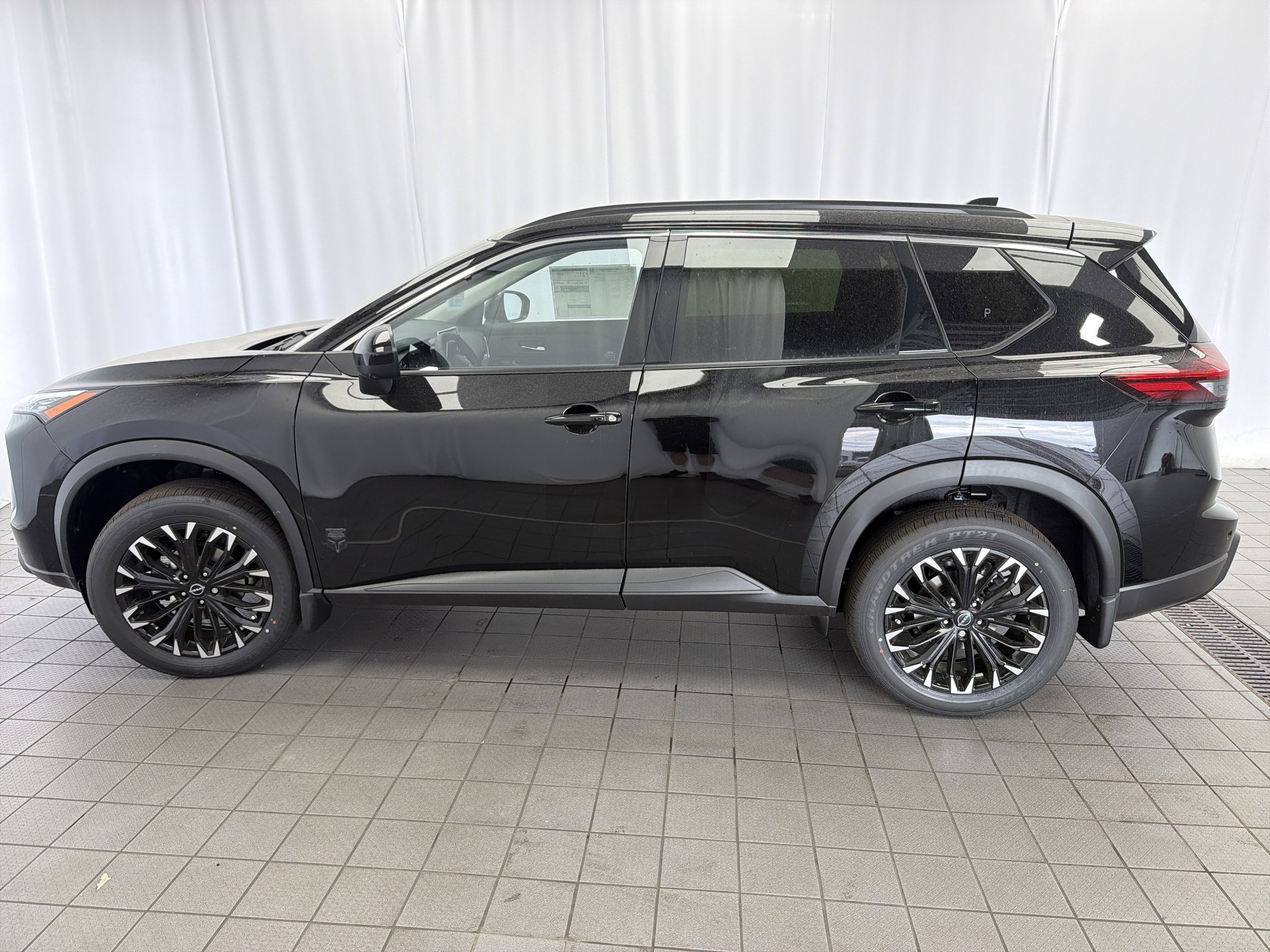 2026 Nissan Rogue Dark Armor™