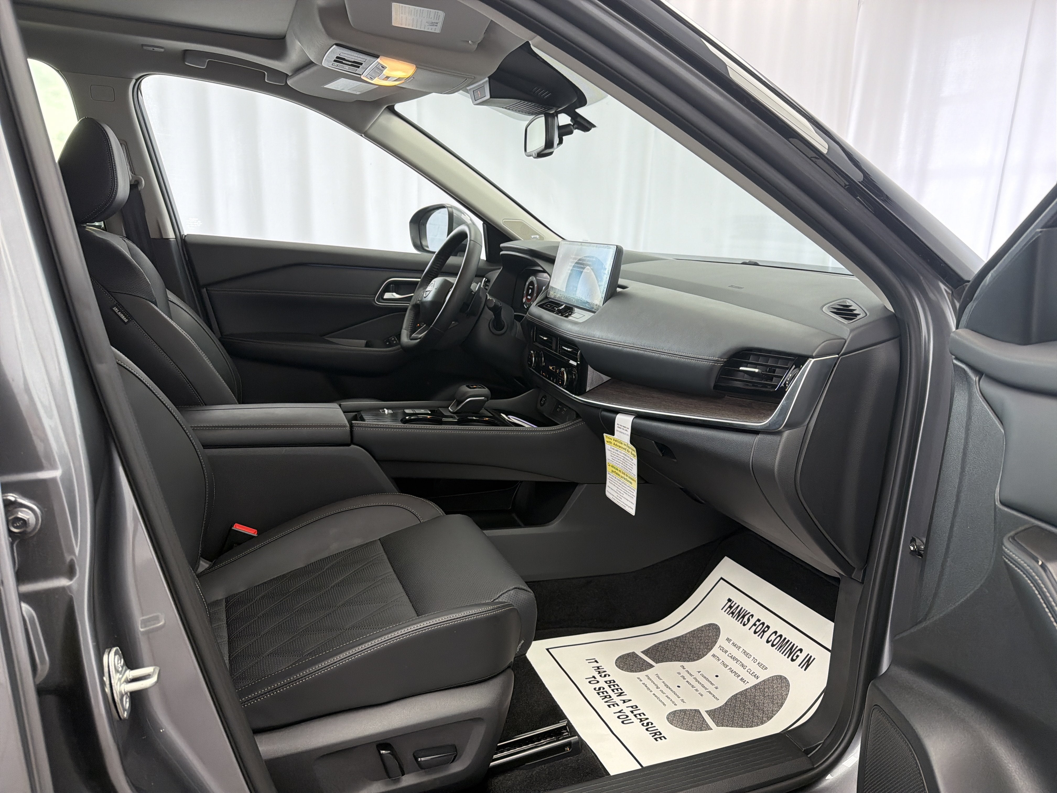 2025 Nissan Rogue Platinum
