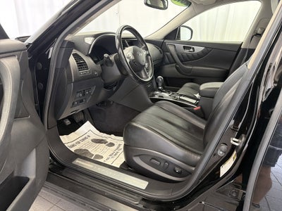 2016 INFINITI QX70 RWD 4dr