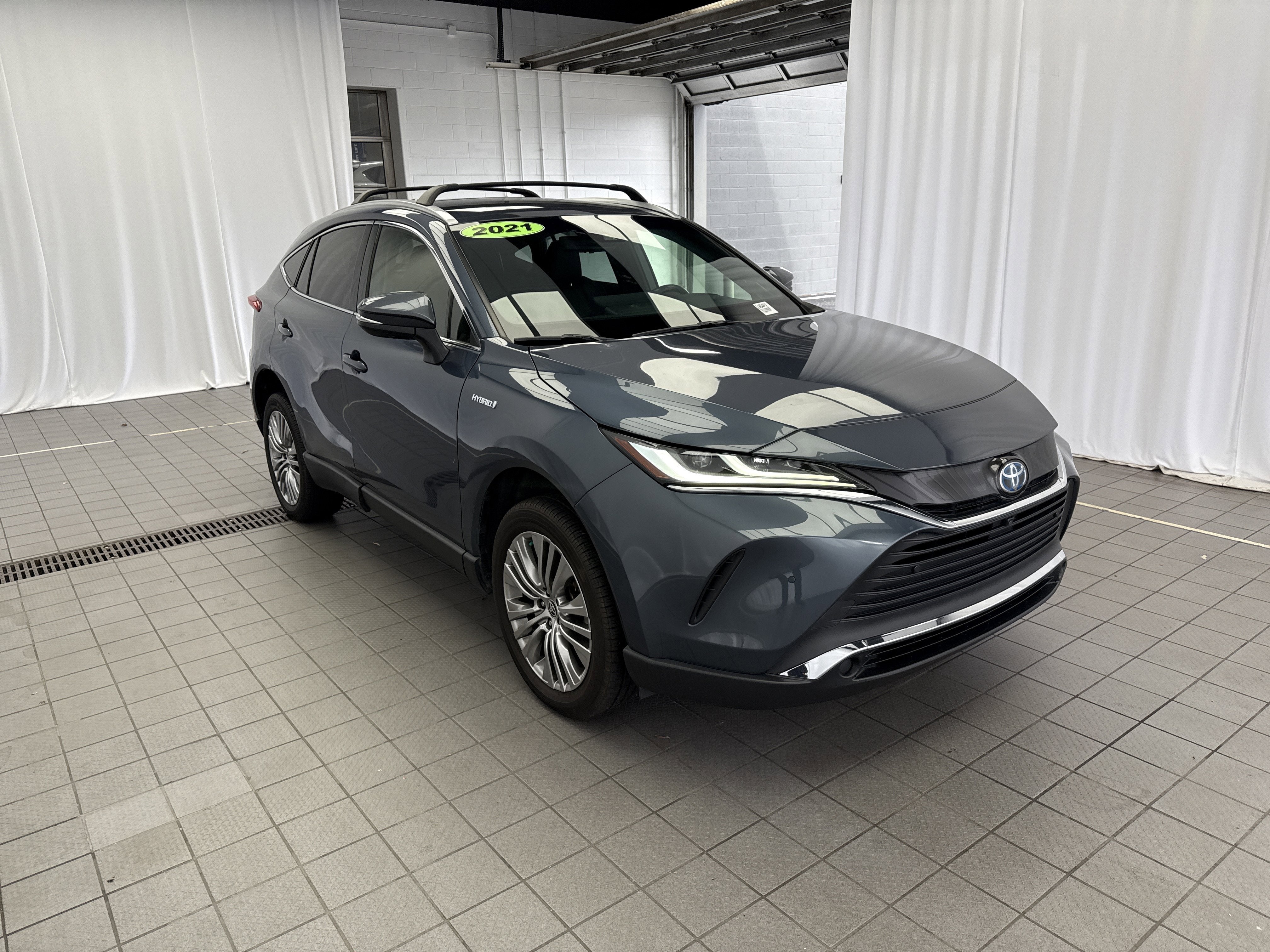 2021 Toyota Venza Base